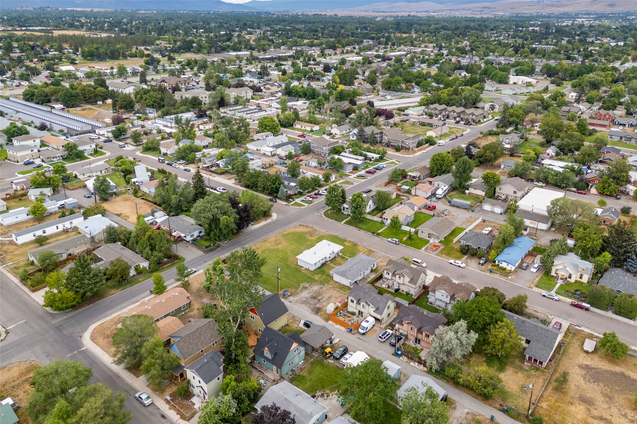 2225/2229 Kensington Avenue