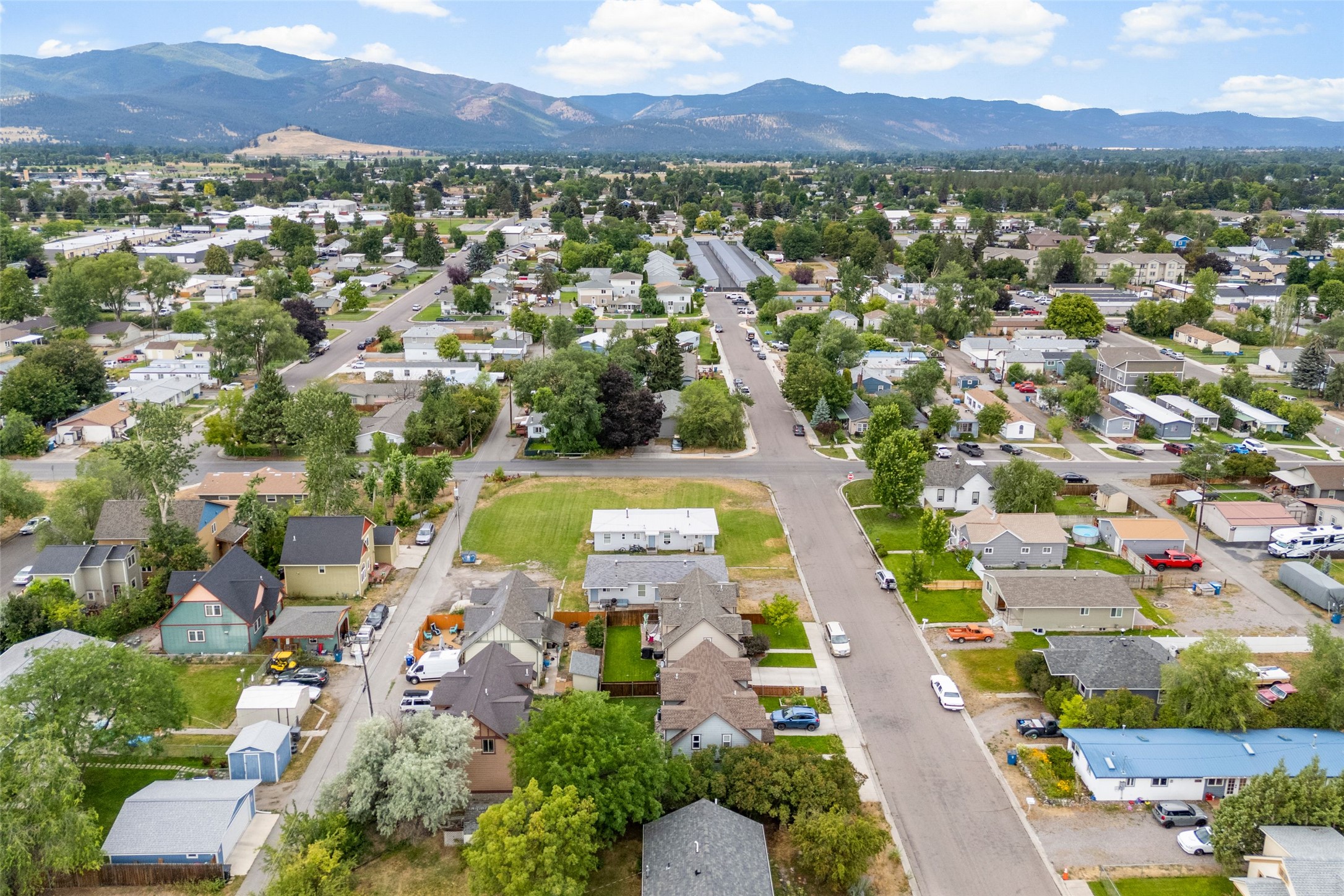 2225/2229 Kensington Avenue