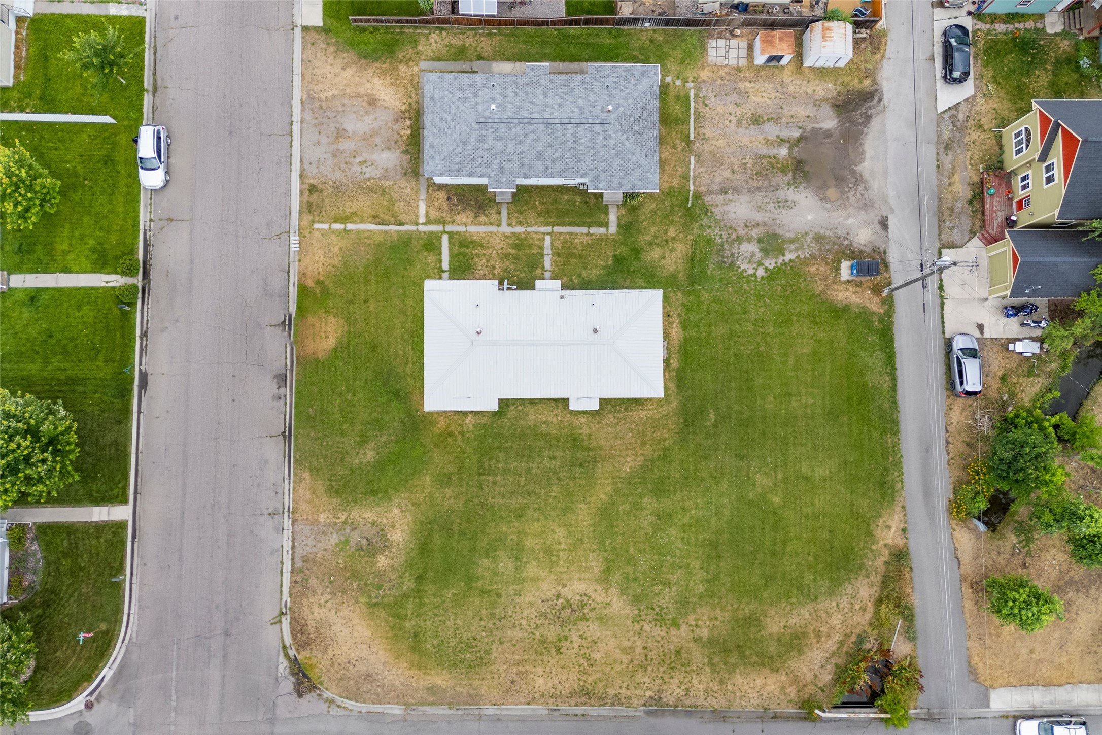 2225/2229 Kensington Avenue