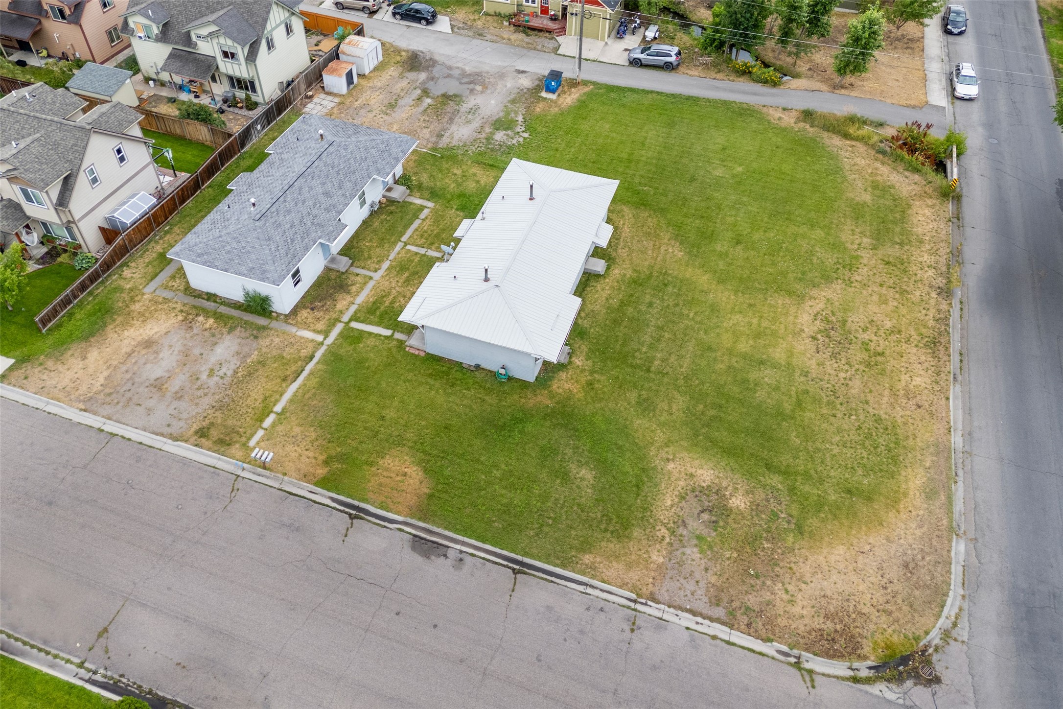 2225/2229 Kensington Avenue