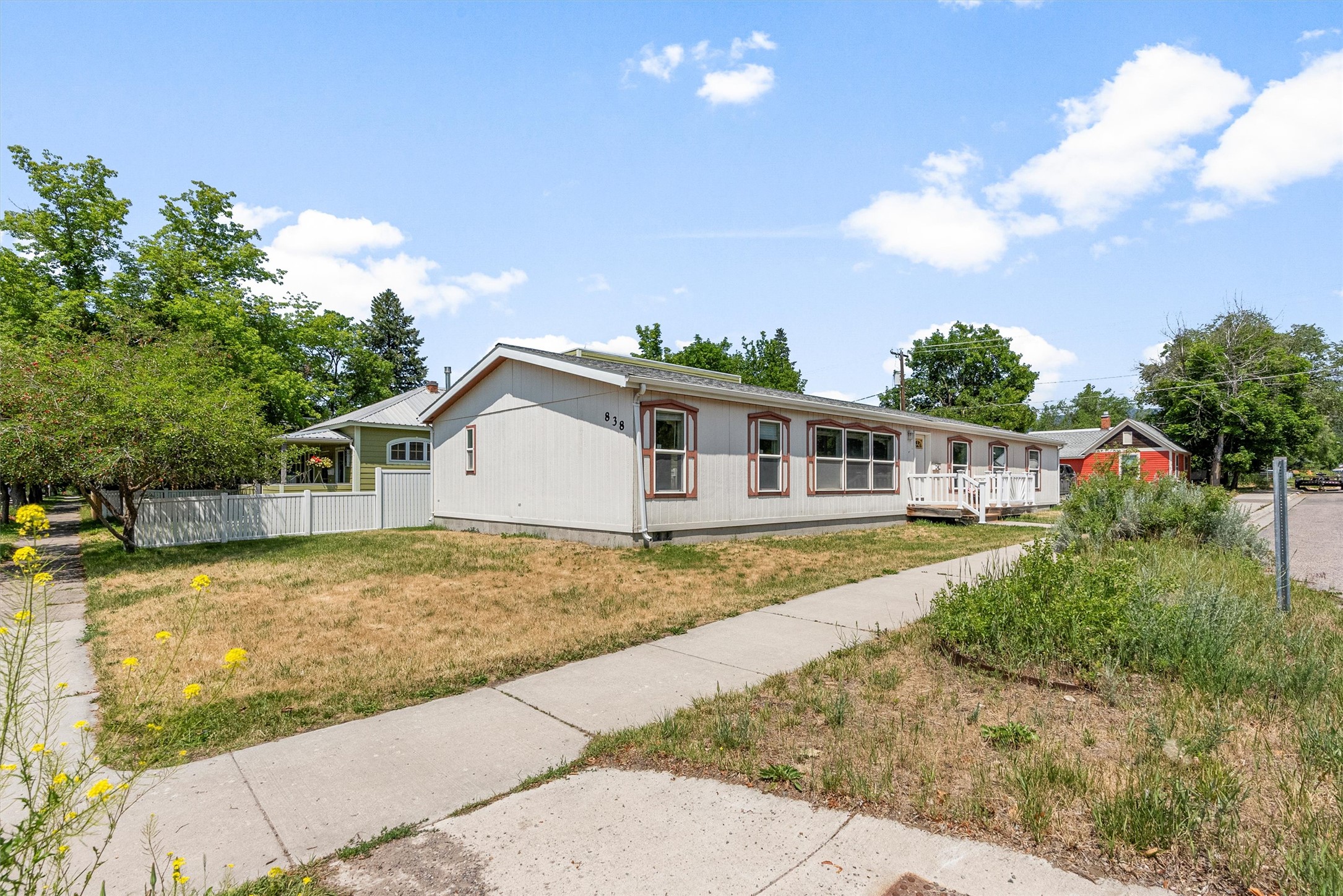 838 Locust Street