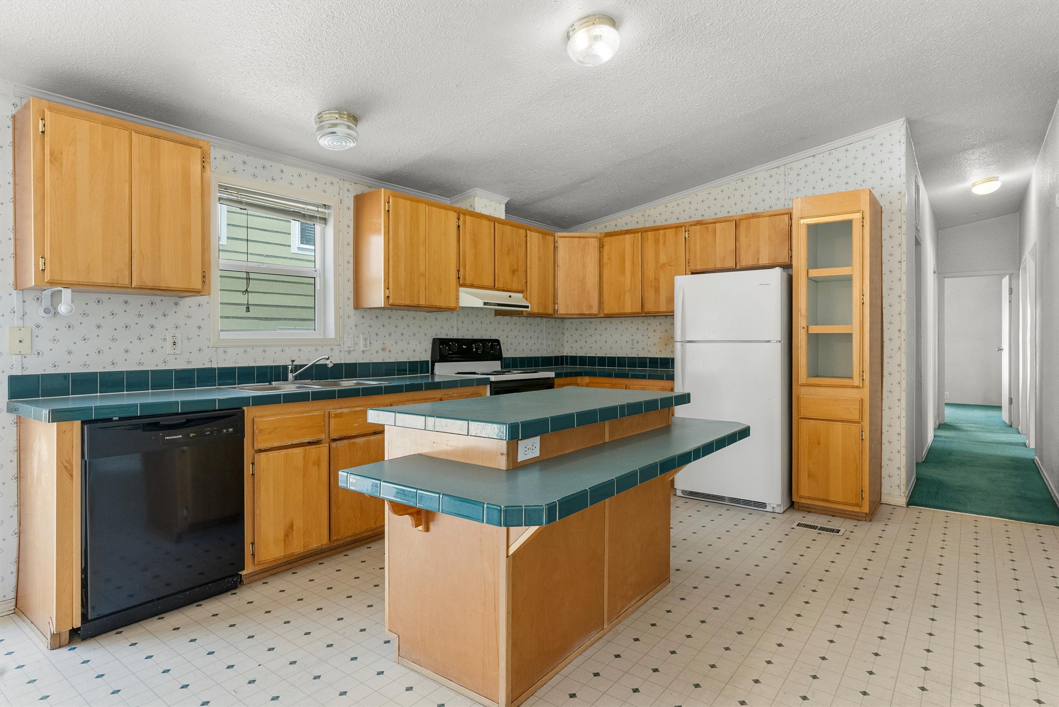 838 Locust Street