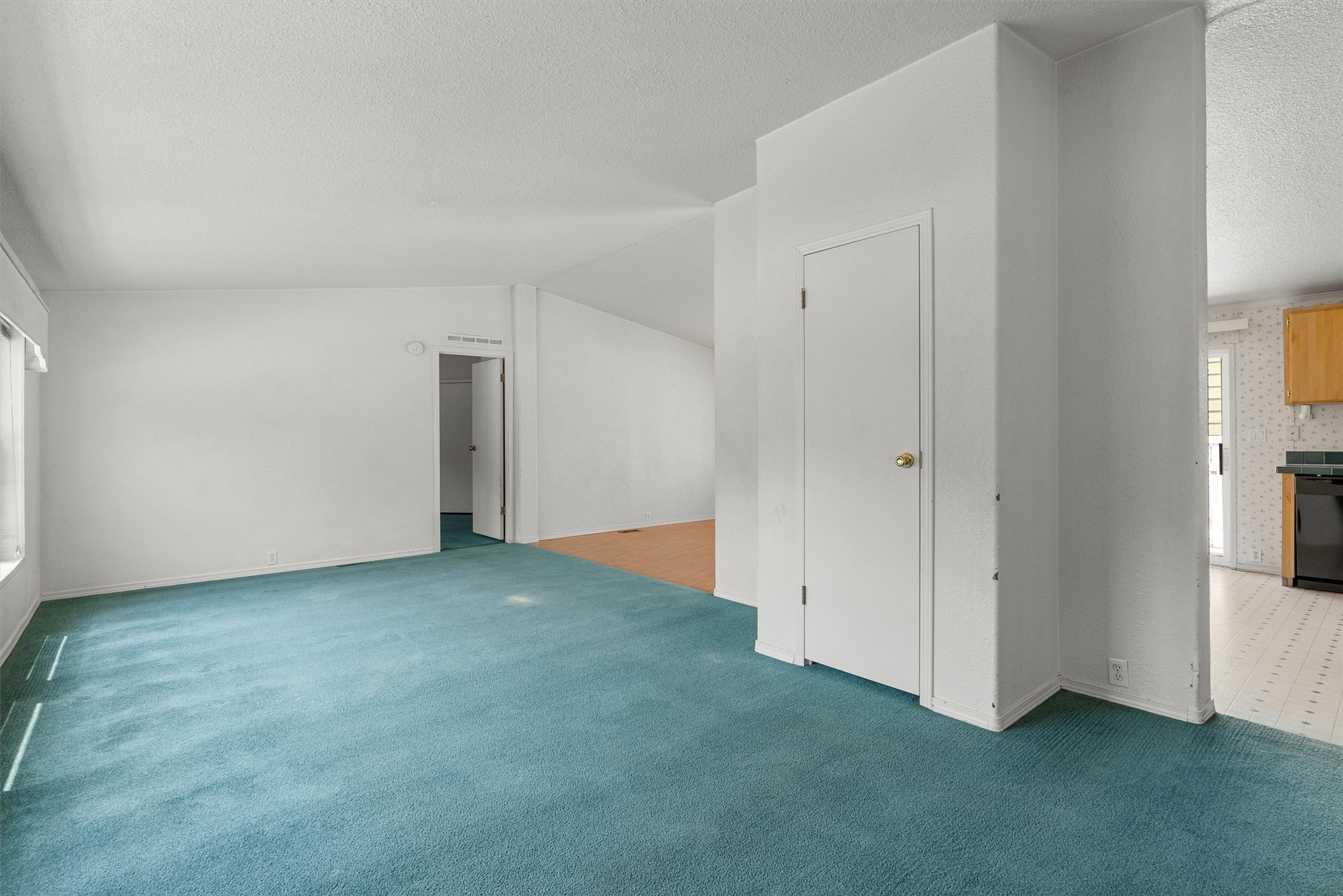 838 Locust Street