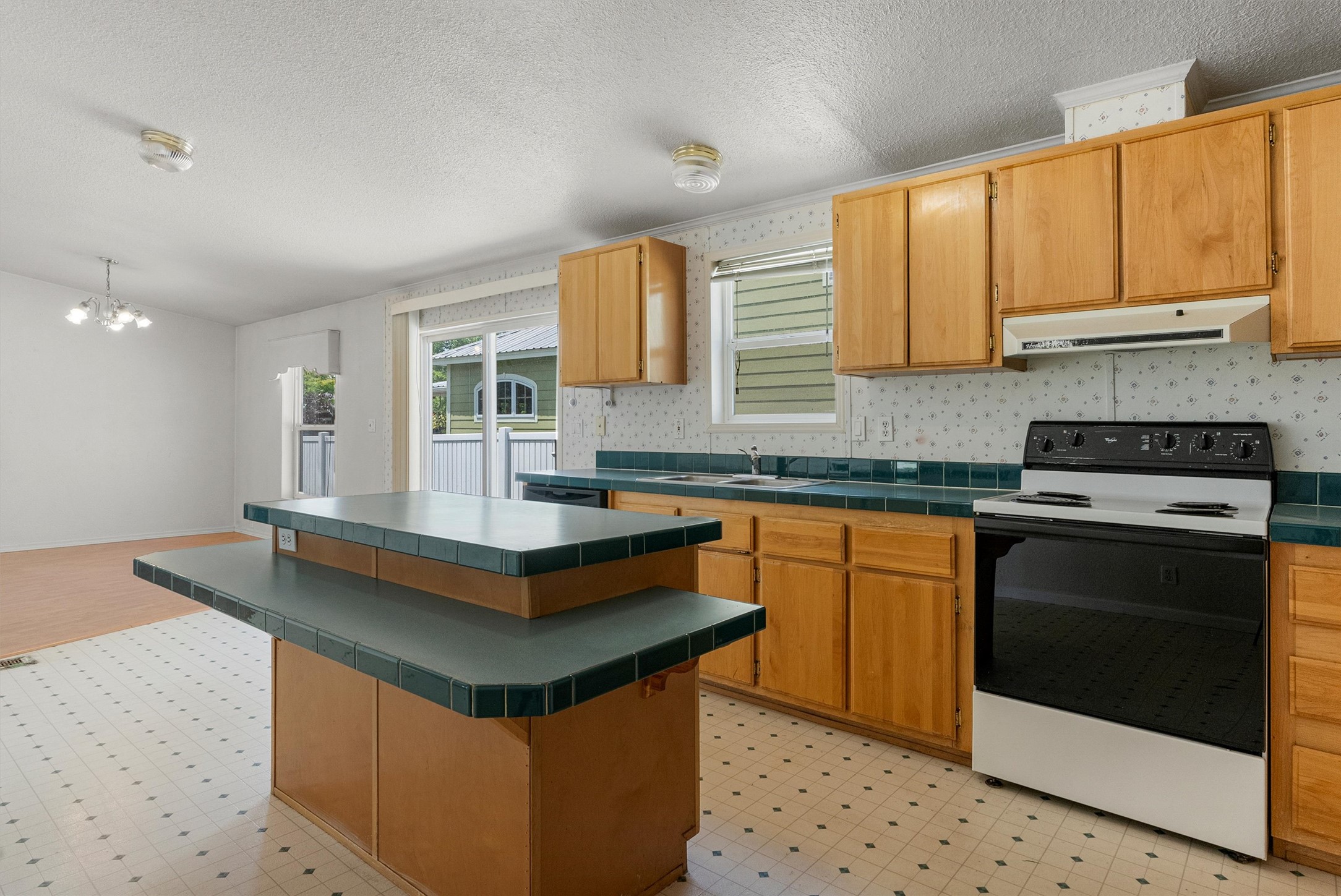 838 Locust Street