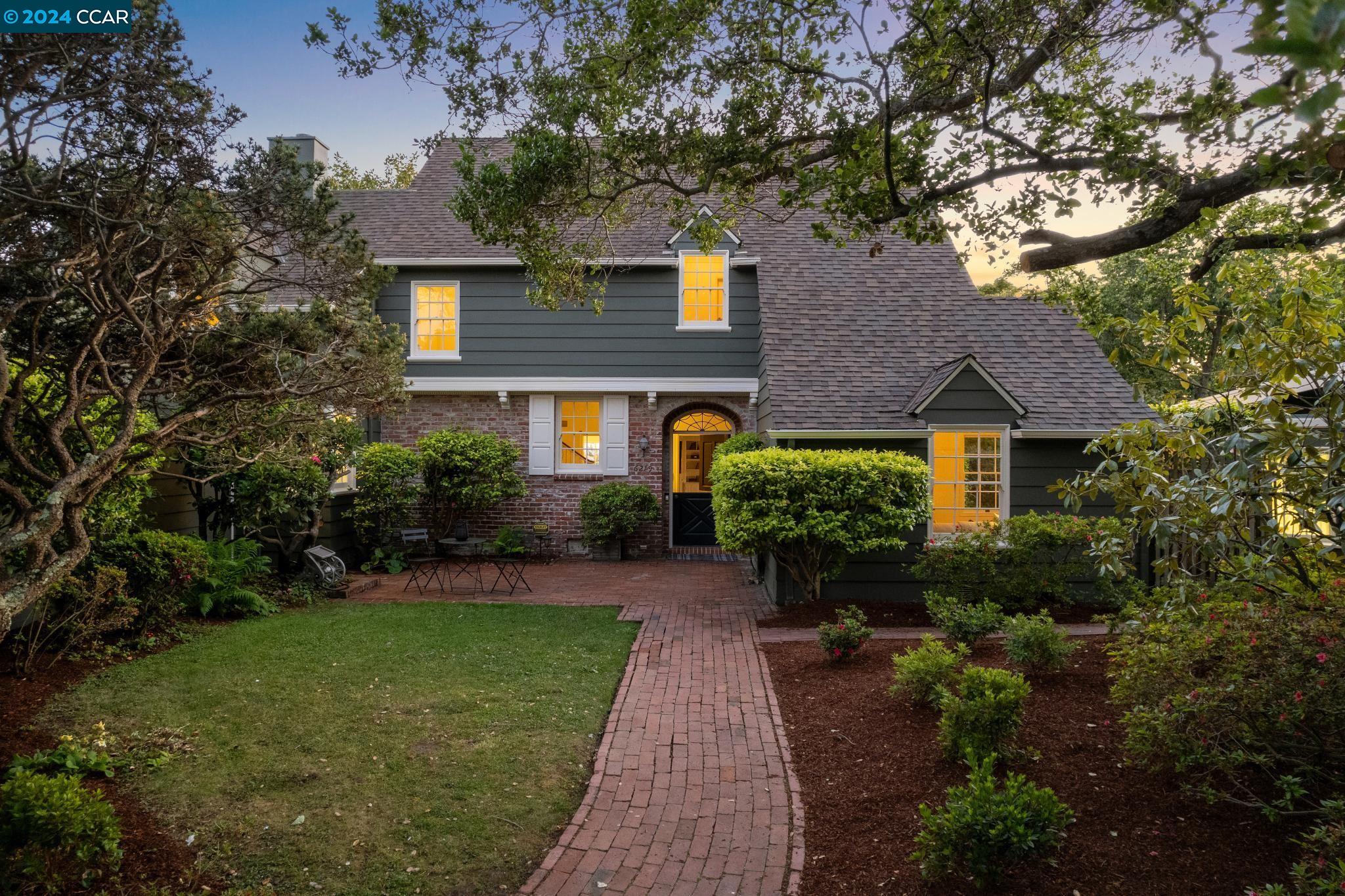 6219 Bullard Dr