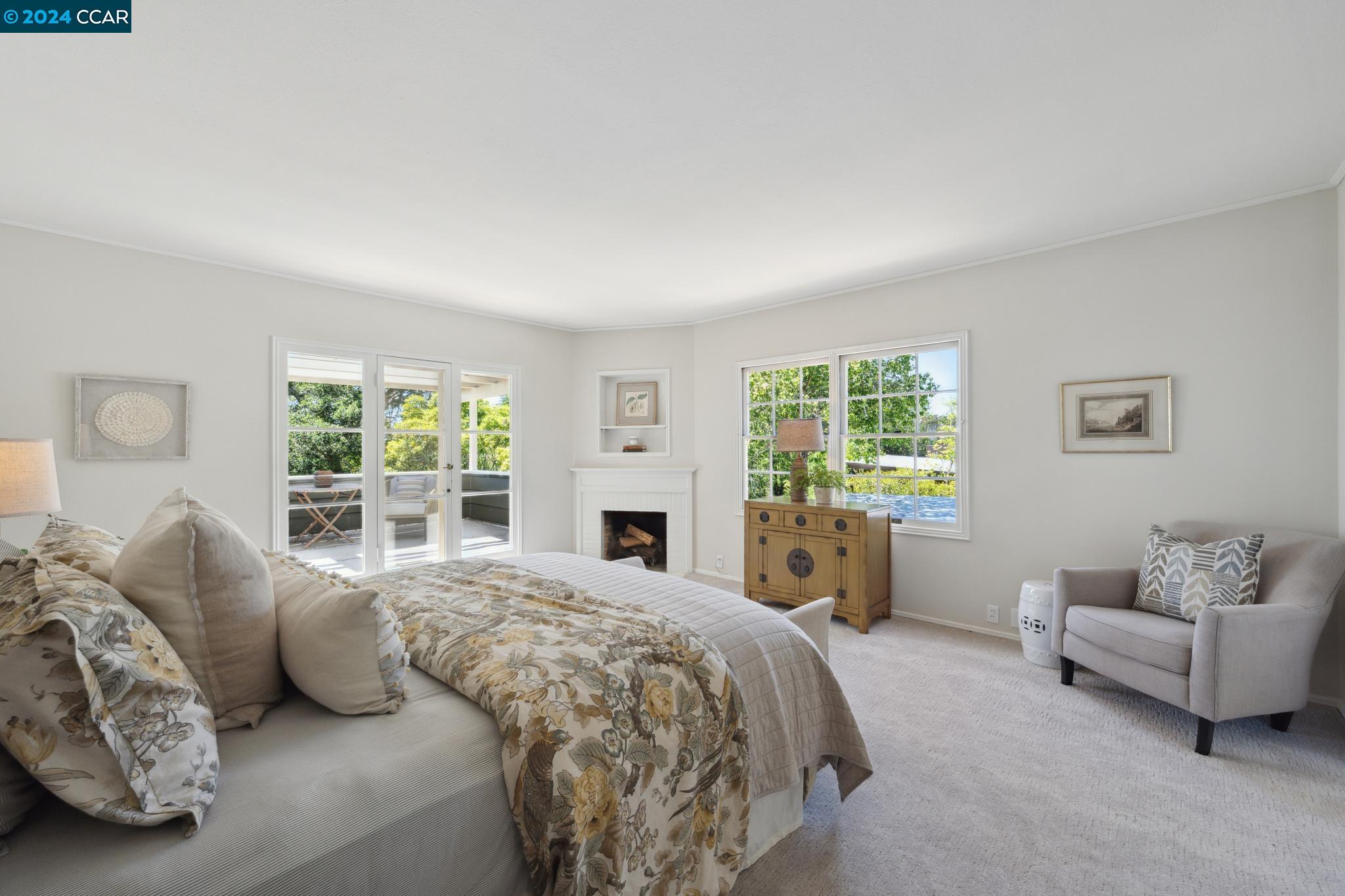 6219 Bullard Dr