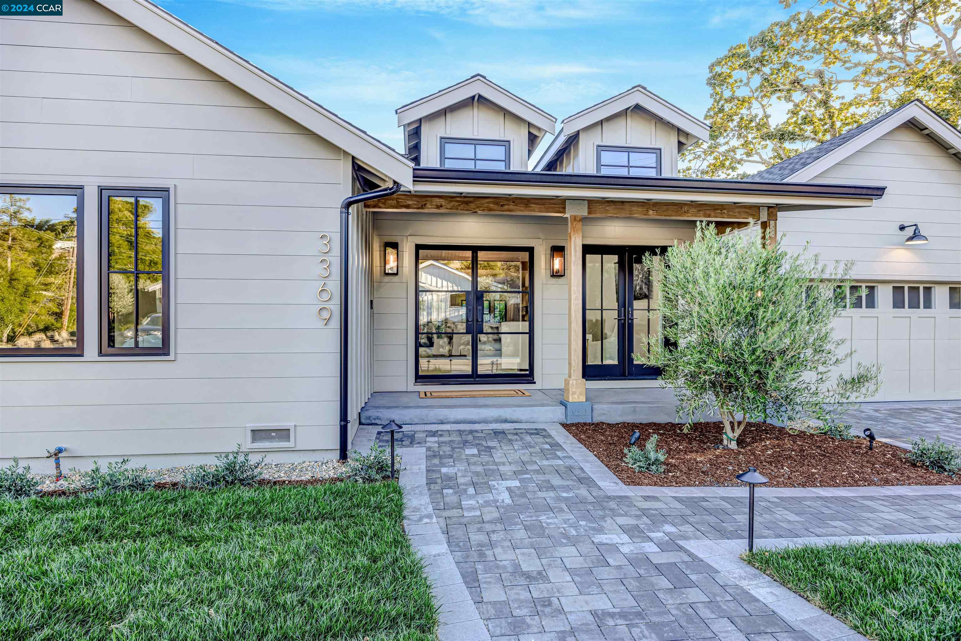 3369 N Lucille Ln