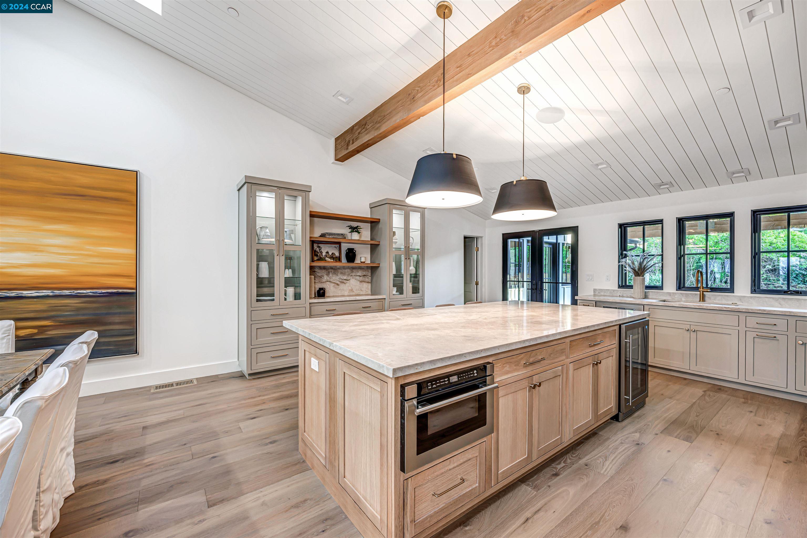 3369 N Lucille Ln