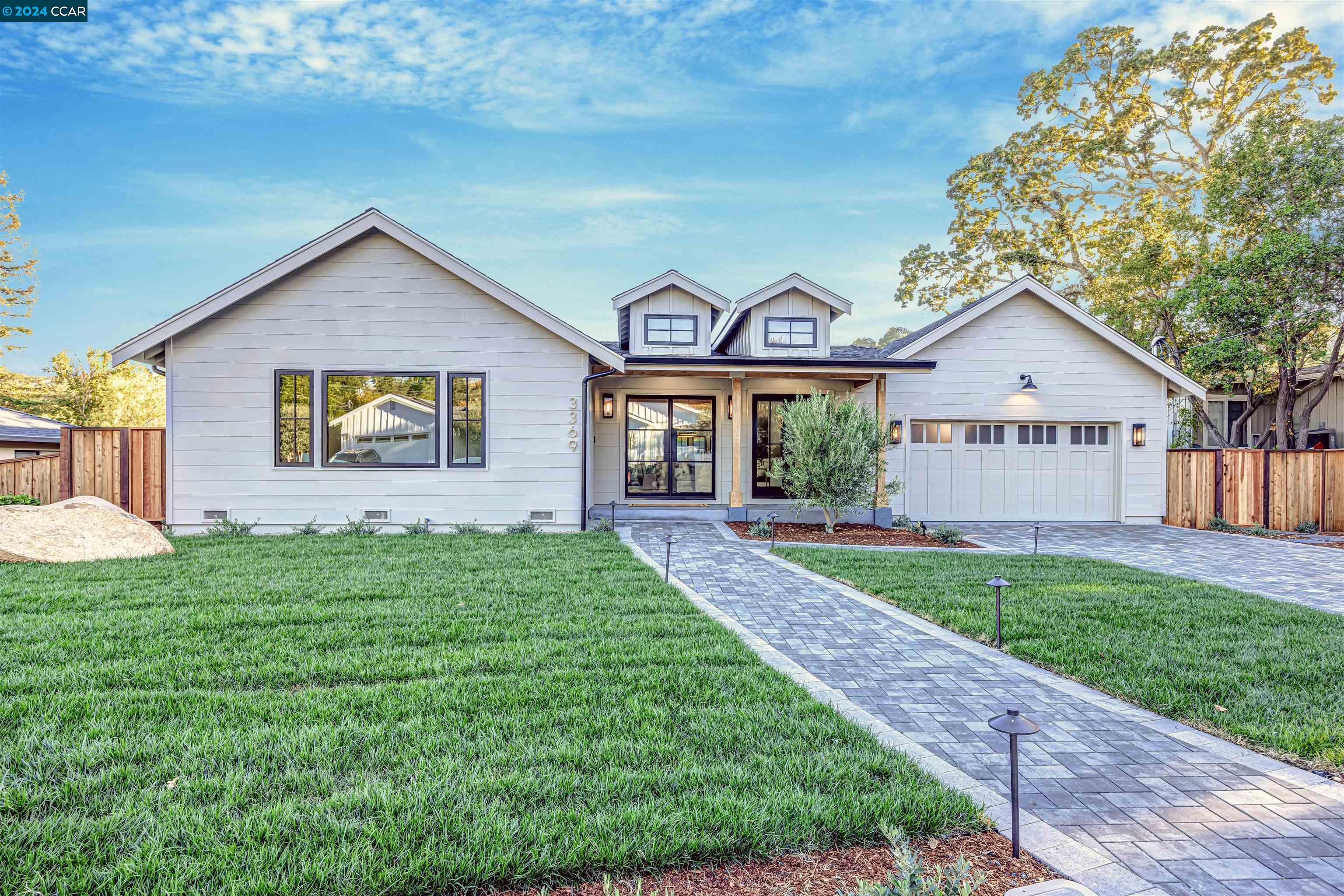 3369 N Lucille Ln