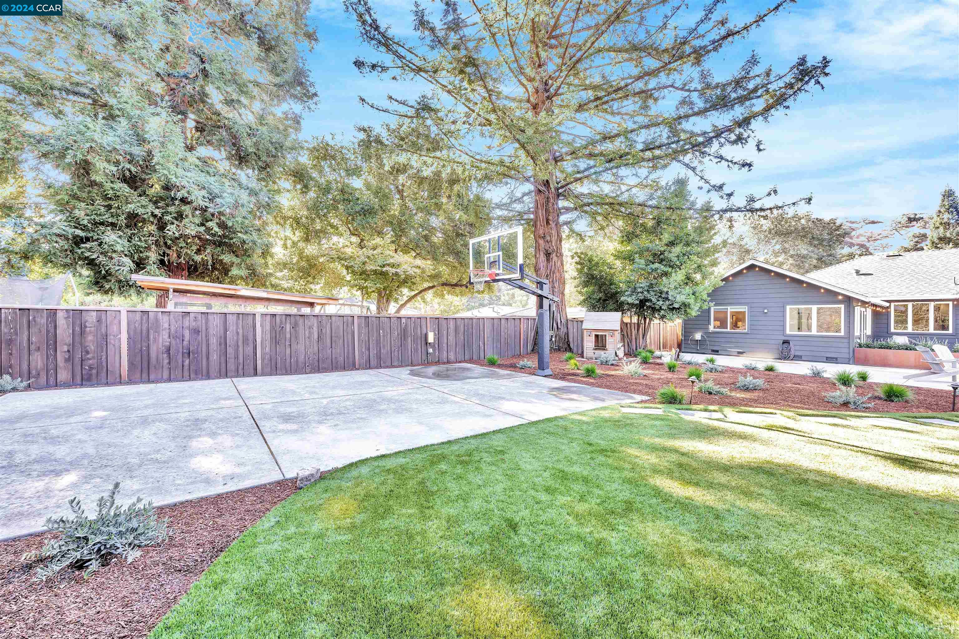 3494 Freeman Rd