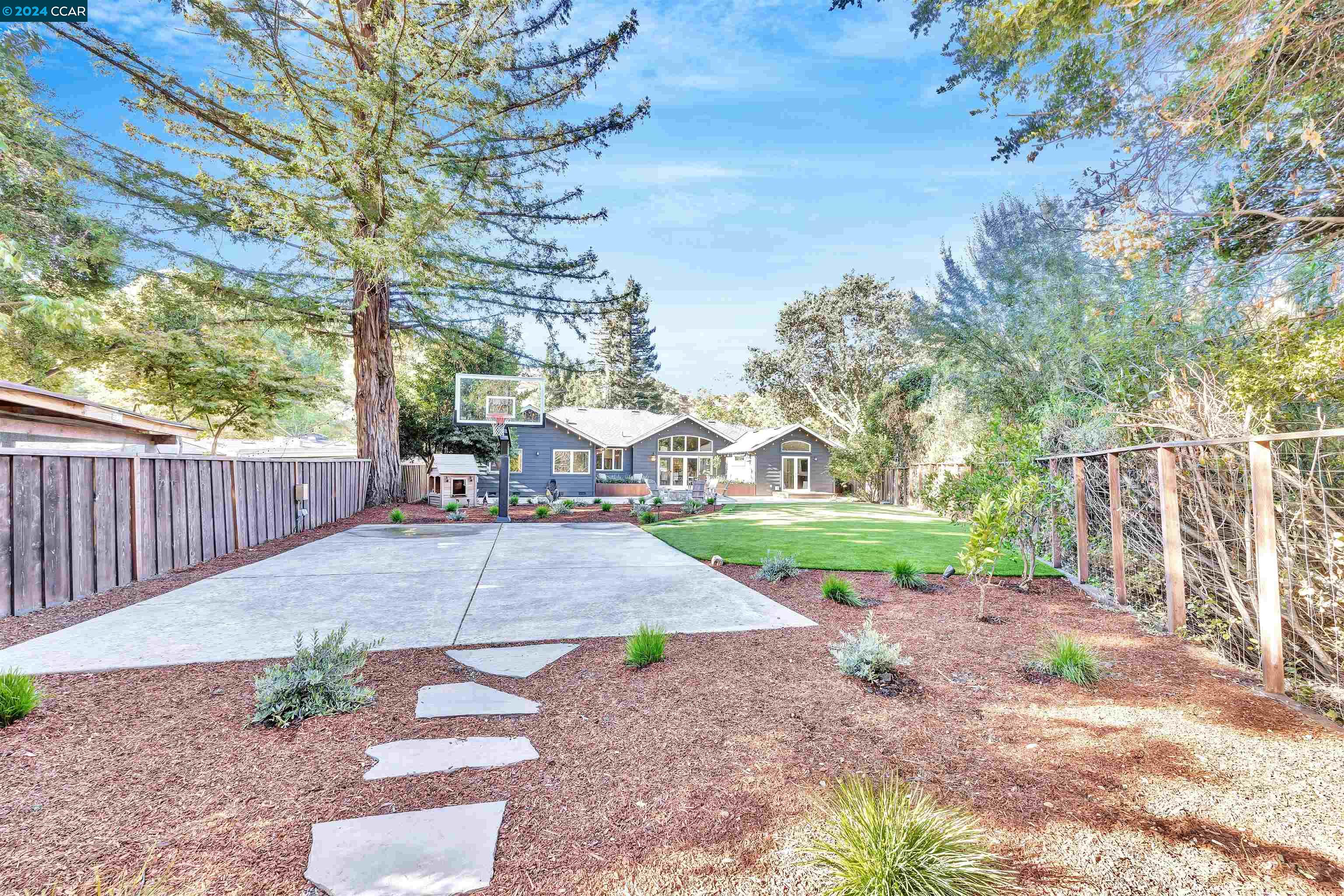 3494 Freeman Rd