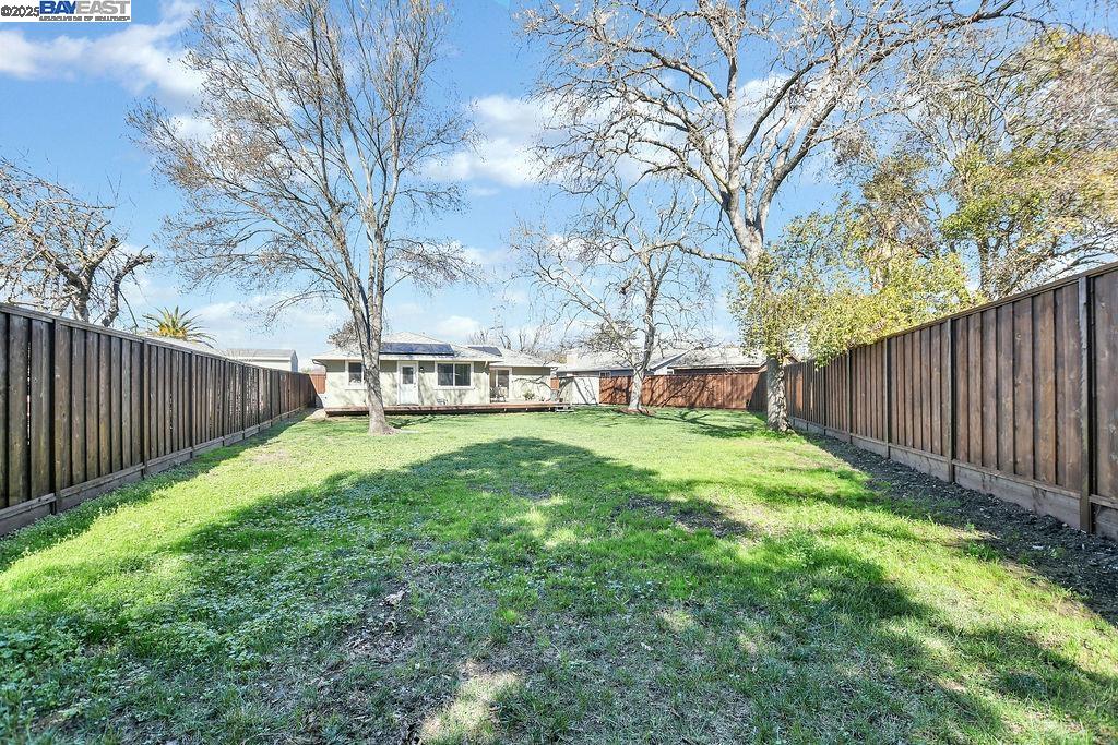 2398 Eugene Ct