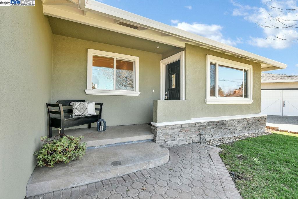 2398 Eugene Ct