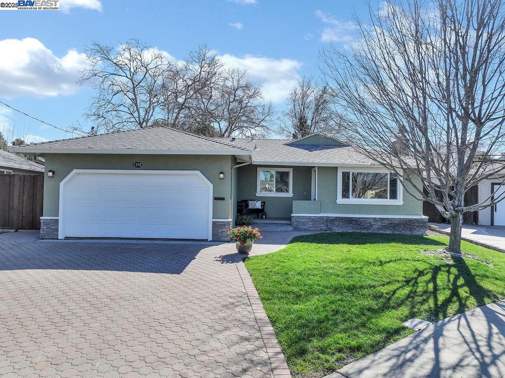2398 Eugene Ct