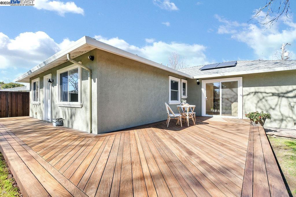 2398 Eugene Ct