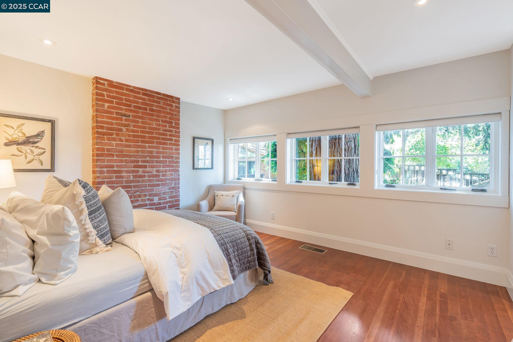 240 Monte Vista Ave