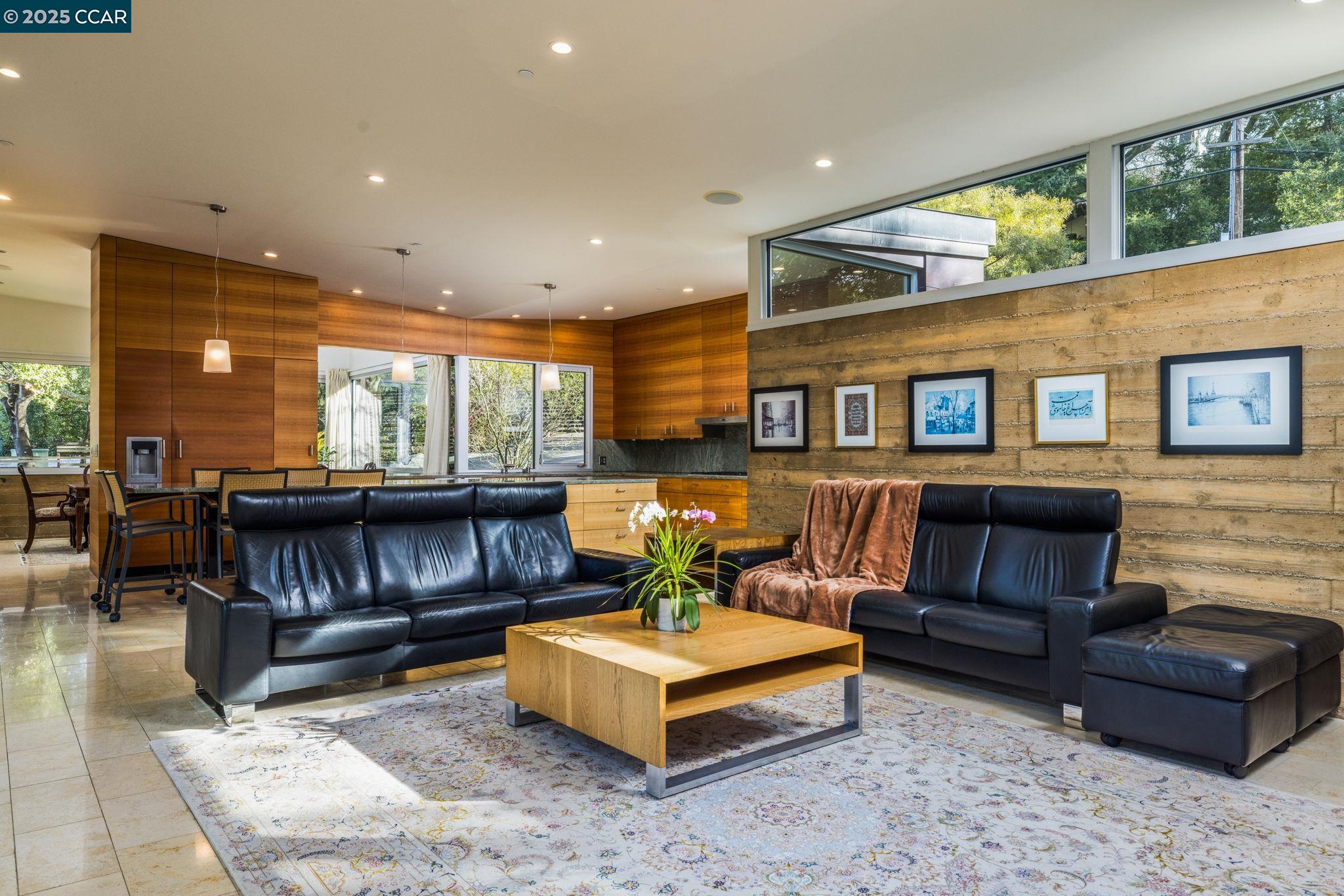 2 Crane Ct