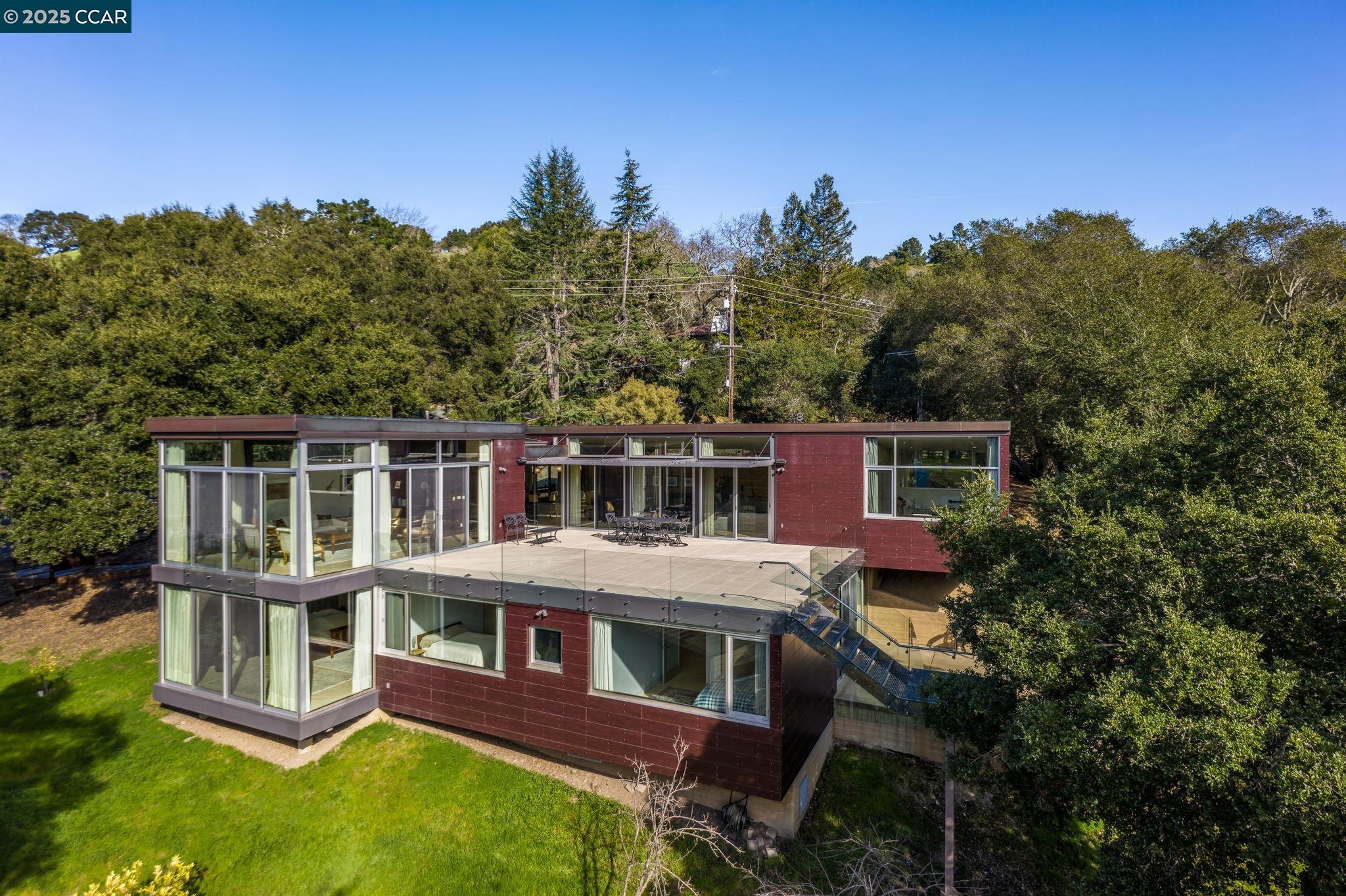 2 Crane Ct