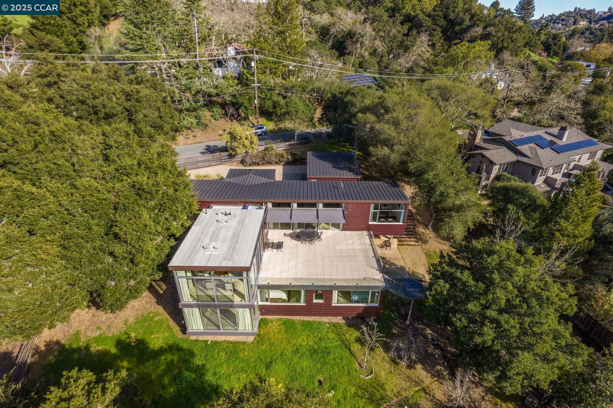 2 Crane Ct