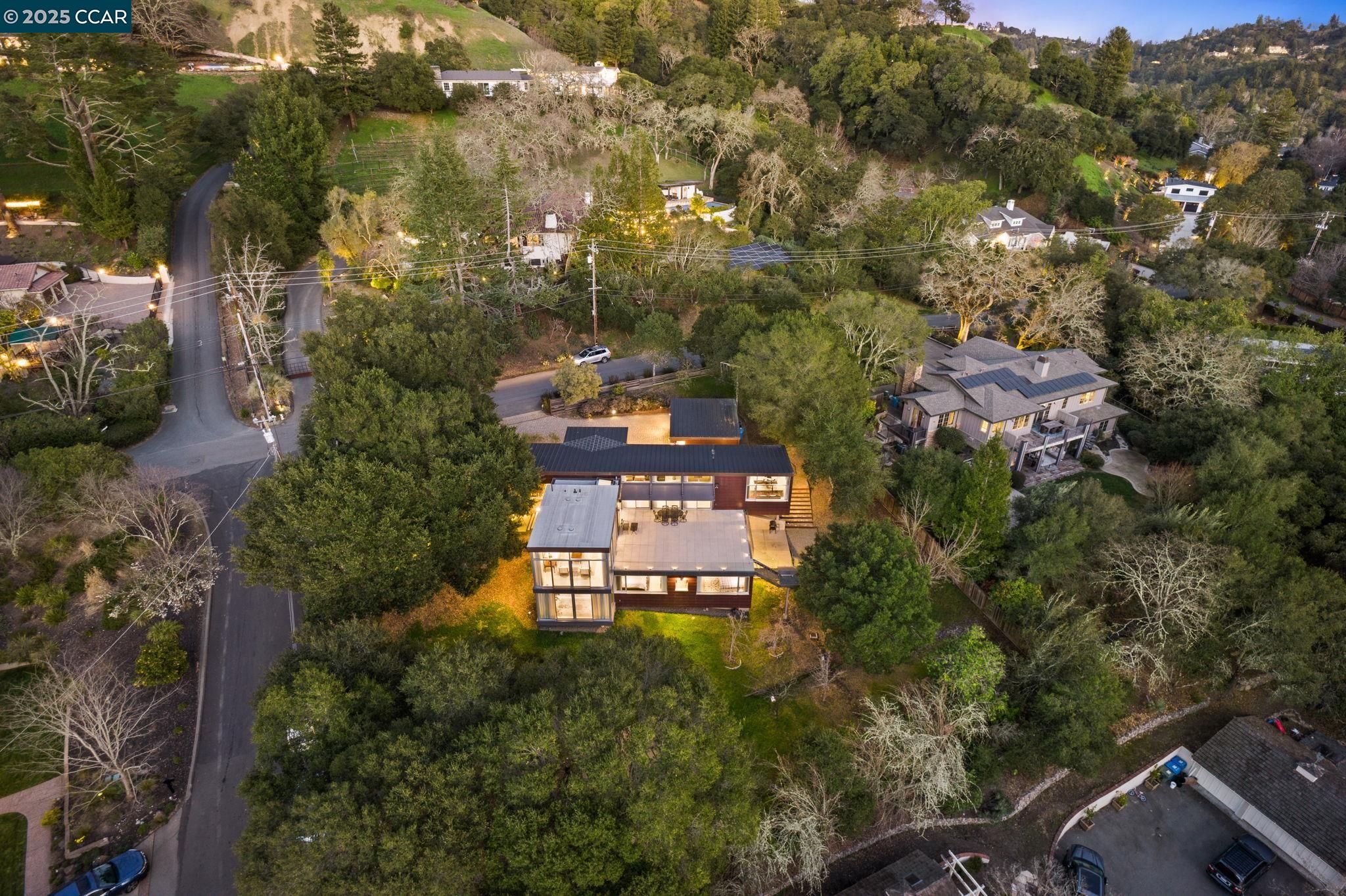 2 Crane Ct