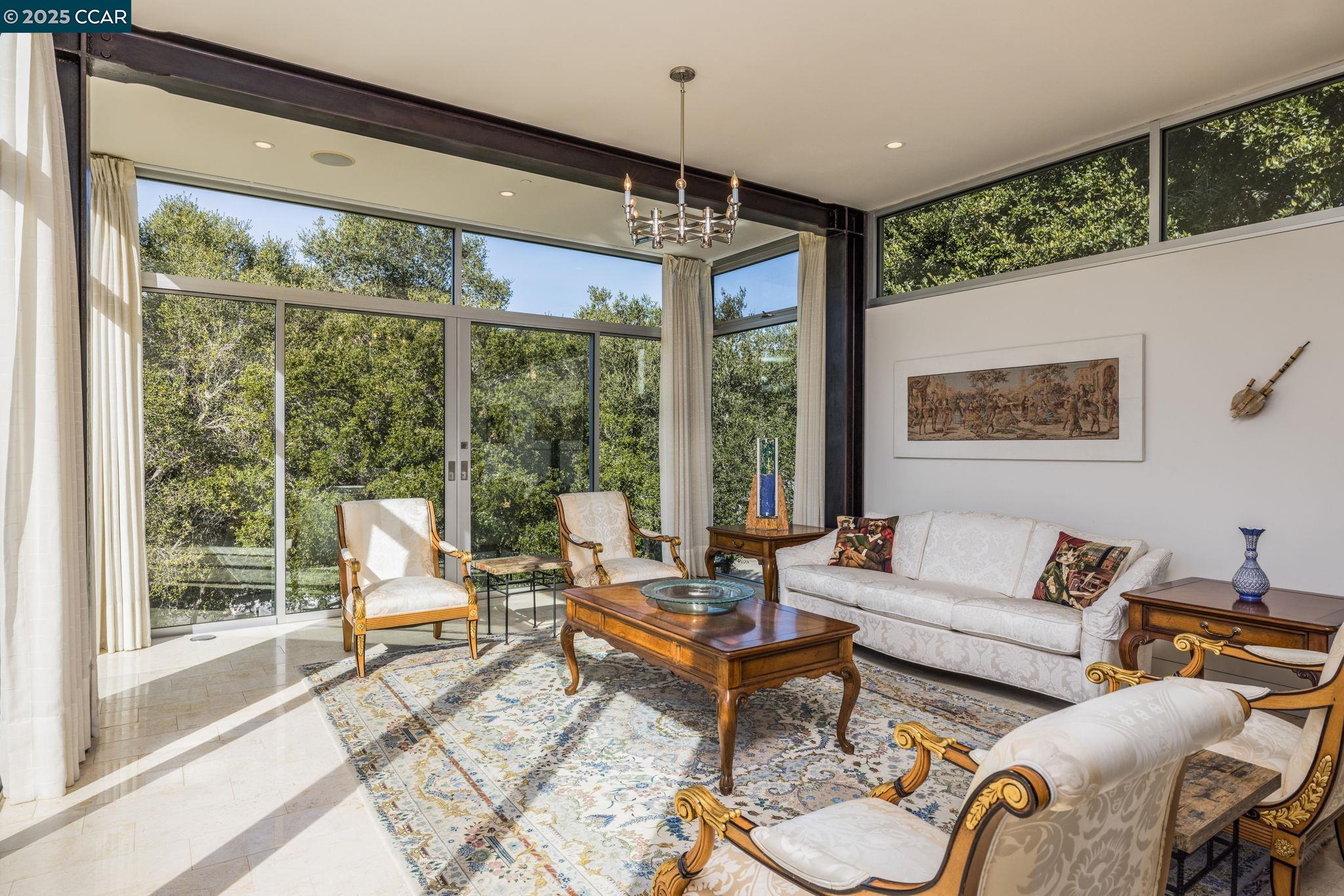 2 Crane Ct