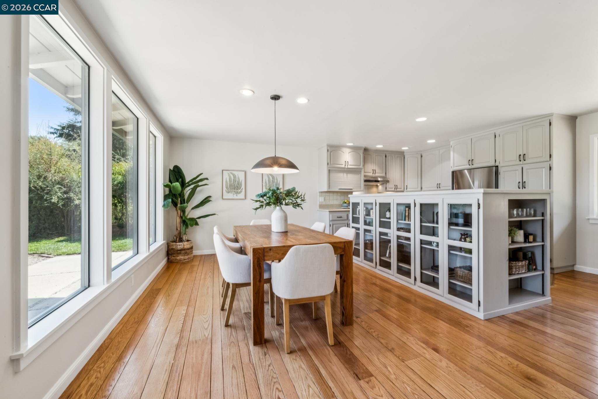220 Grover Ln