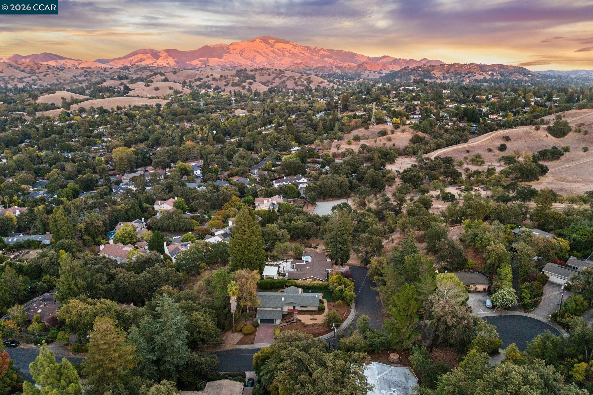 220 Grover Ln