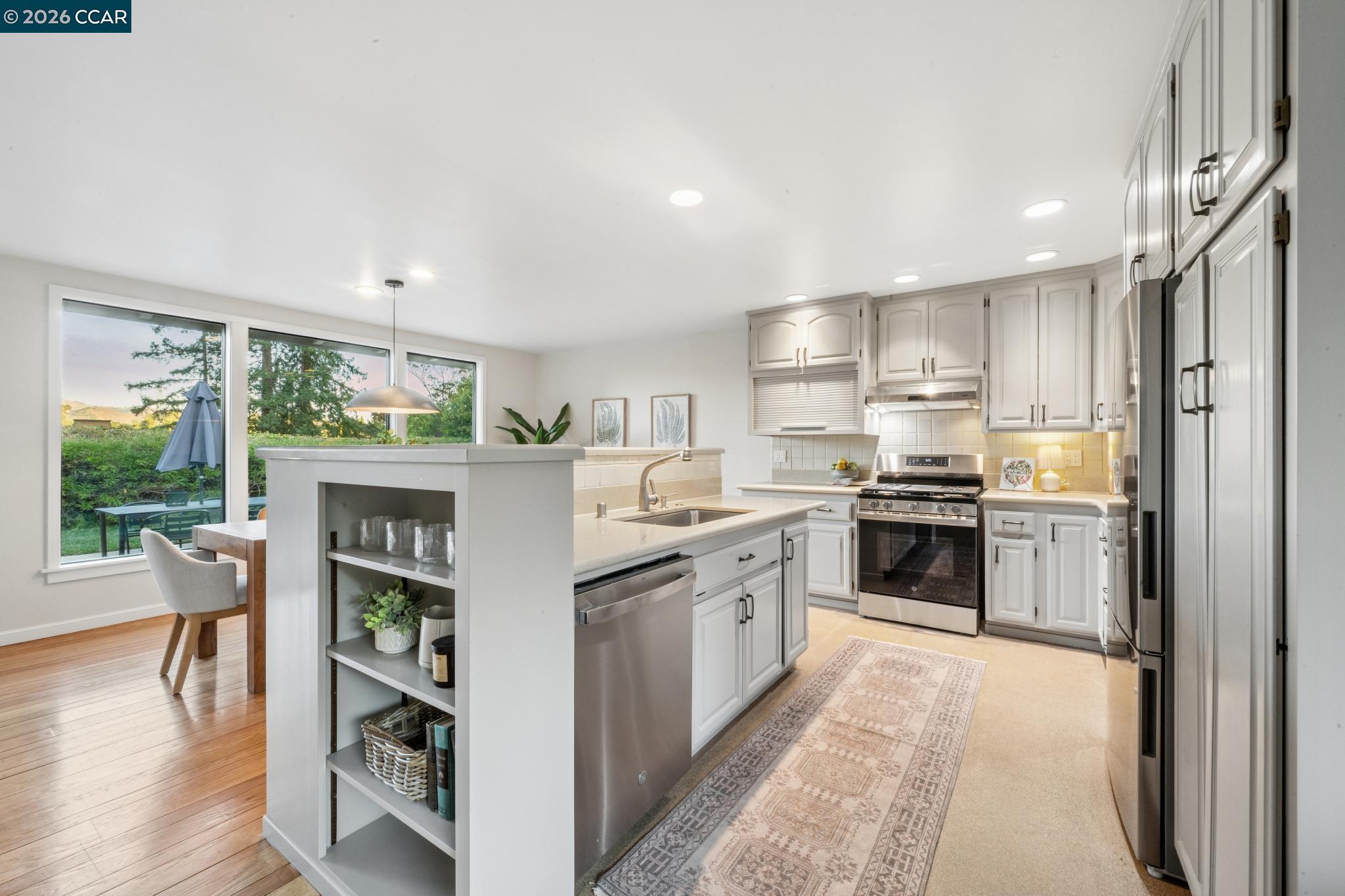 220 Grover Ln