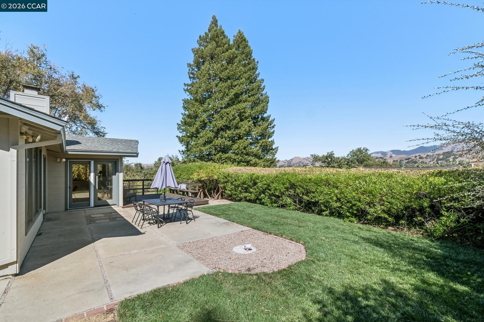 220 Grover Ln