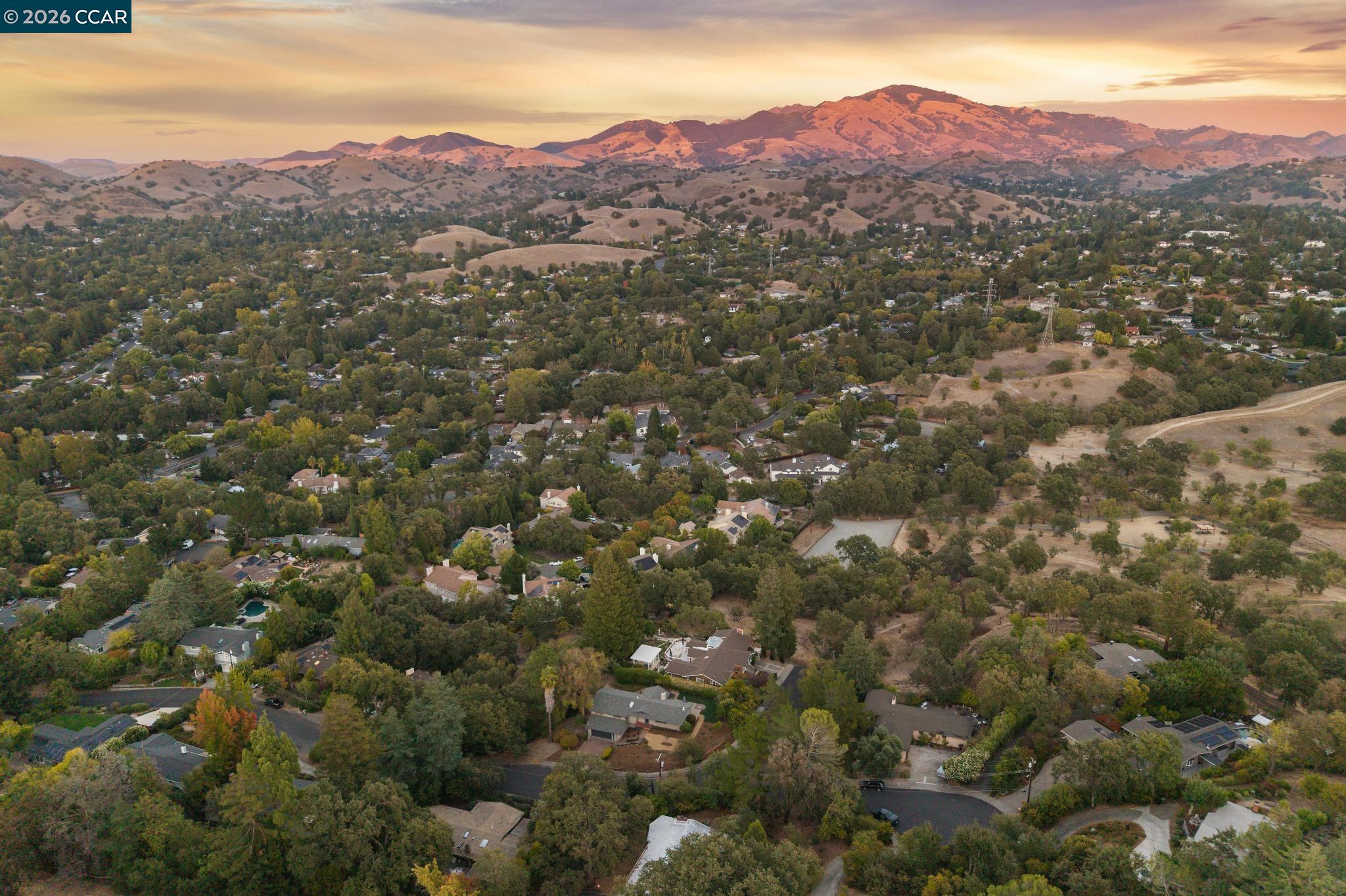 220 Grover Ln