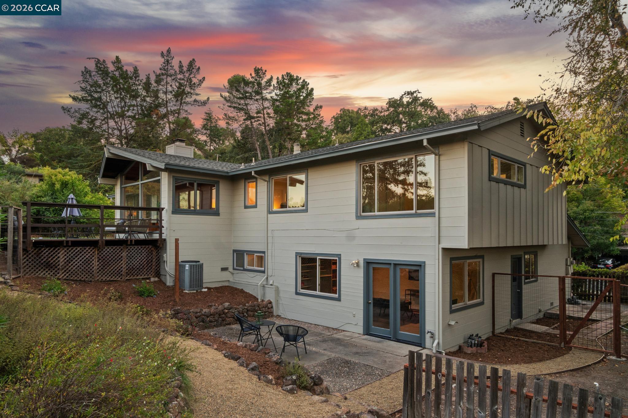 220 Grover Ln