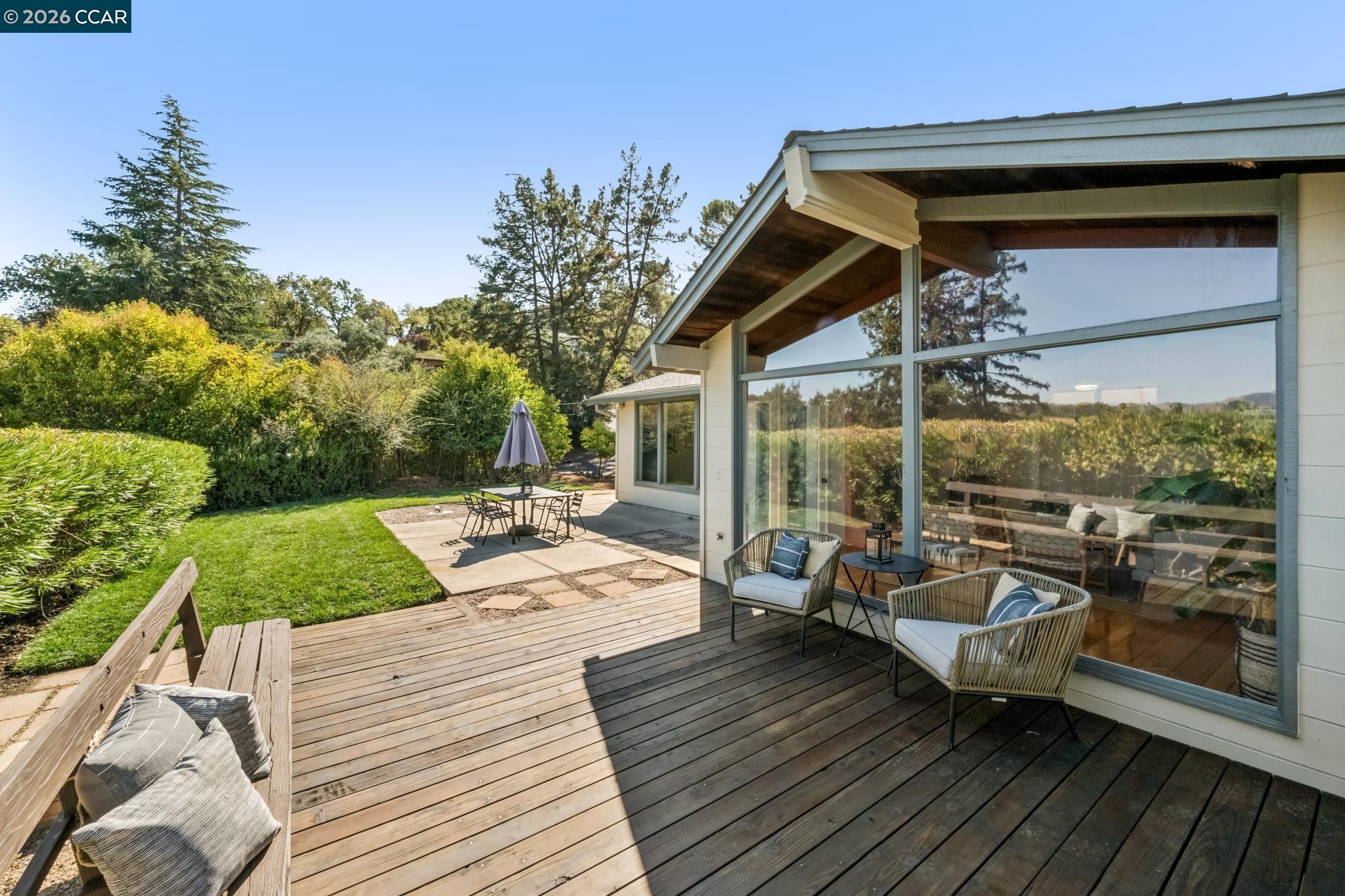 220 Grover Ln