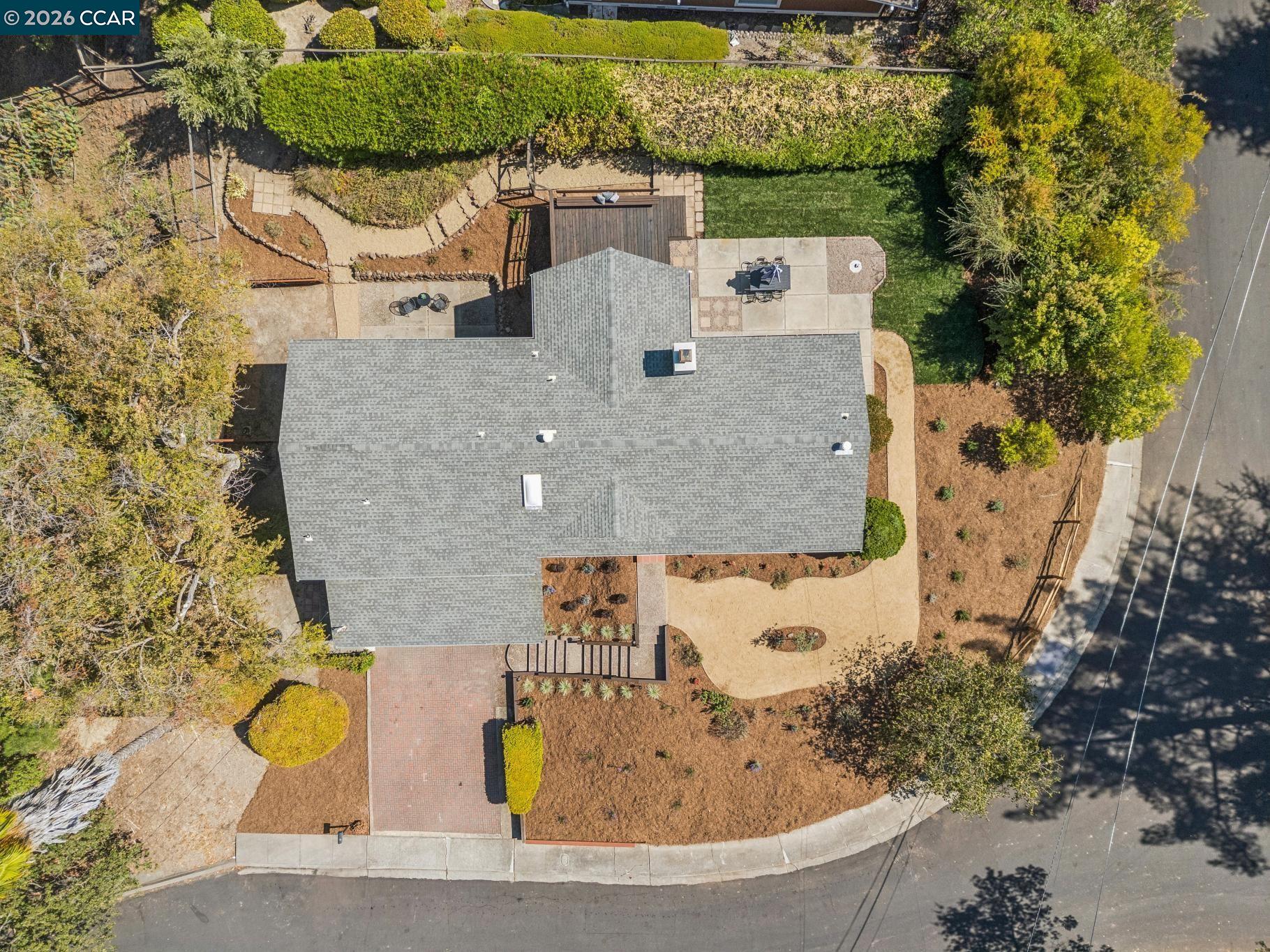 220 Grover Ln