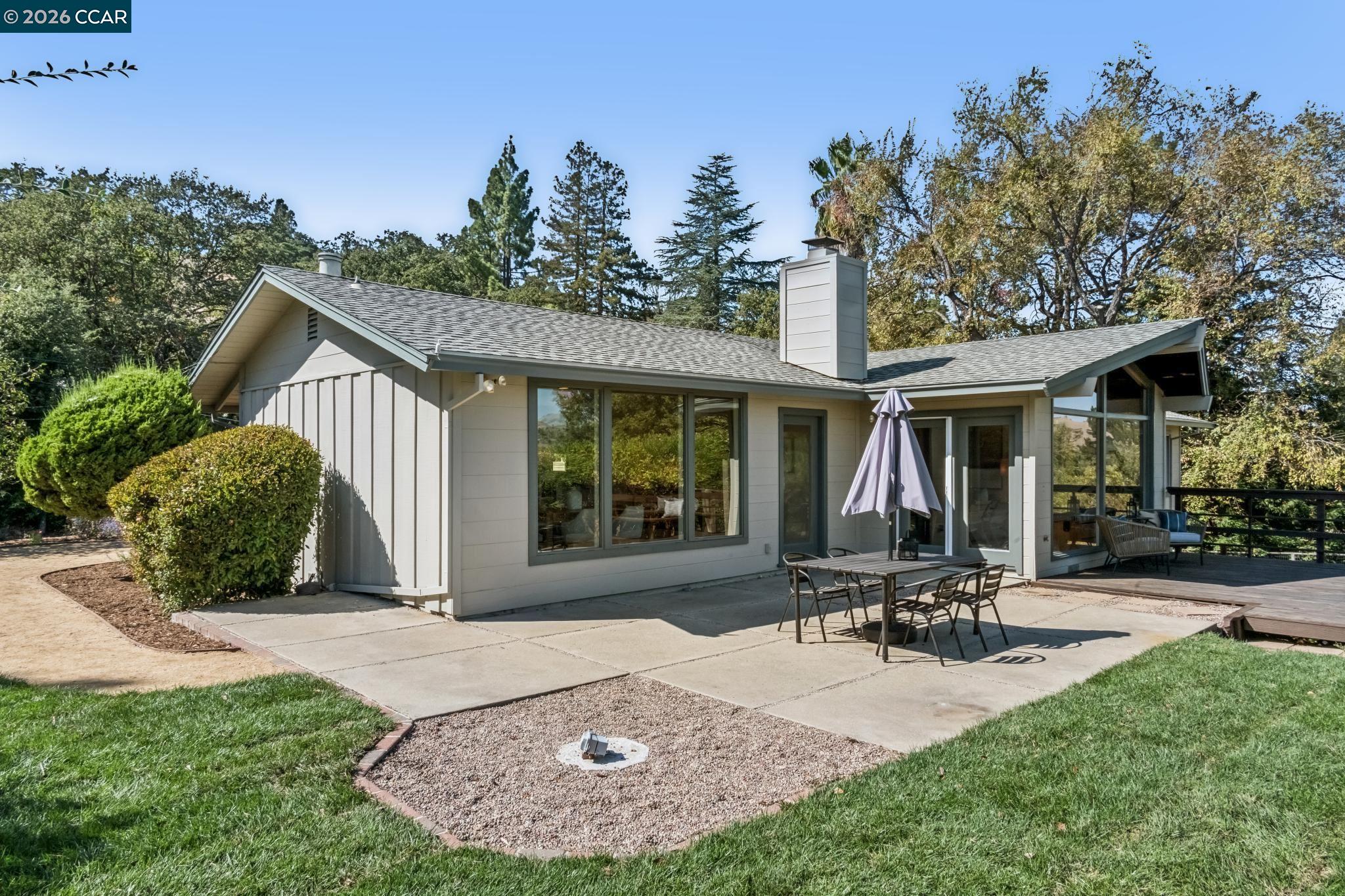 220 Grover Ln