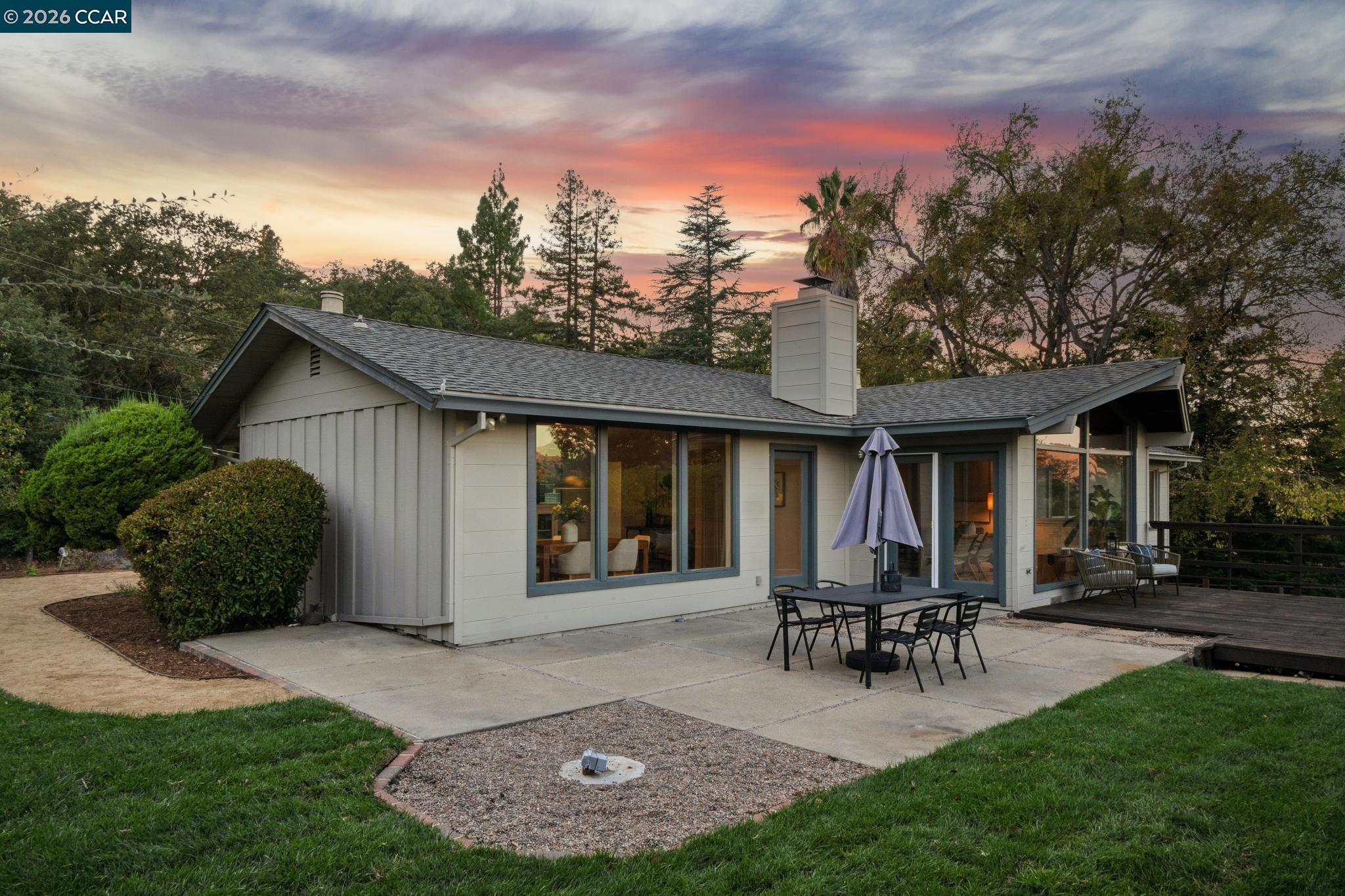 220 Grover Ln