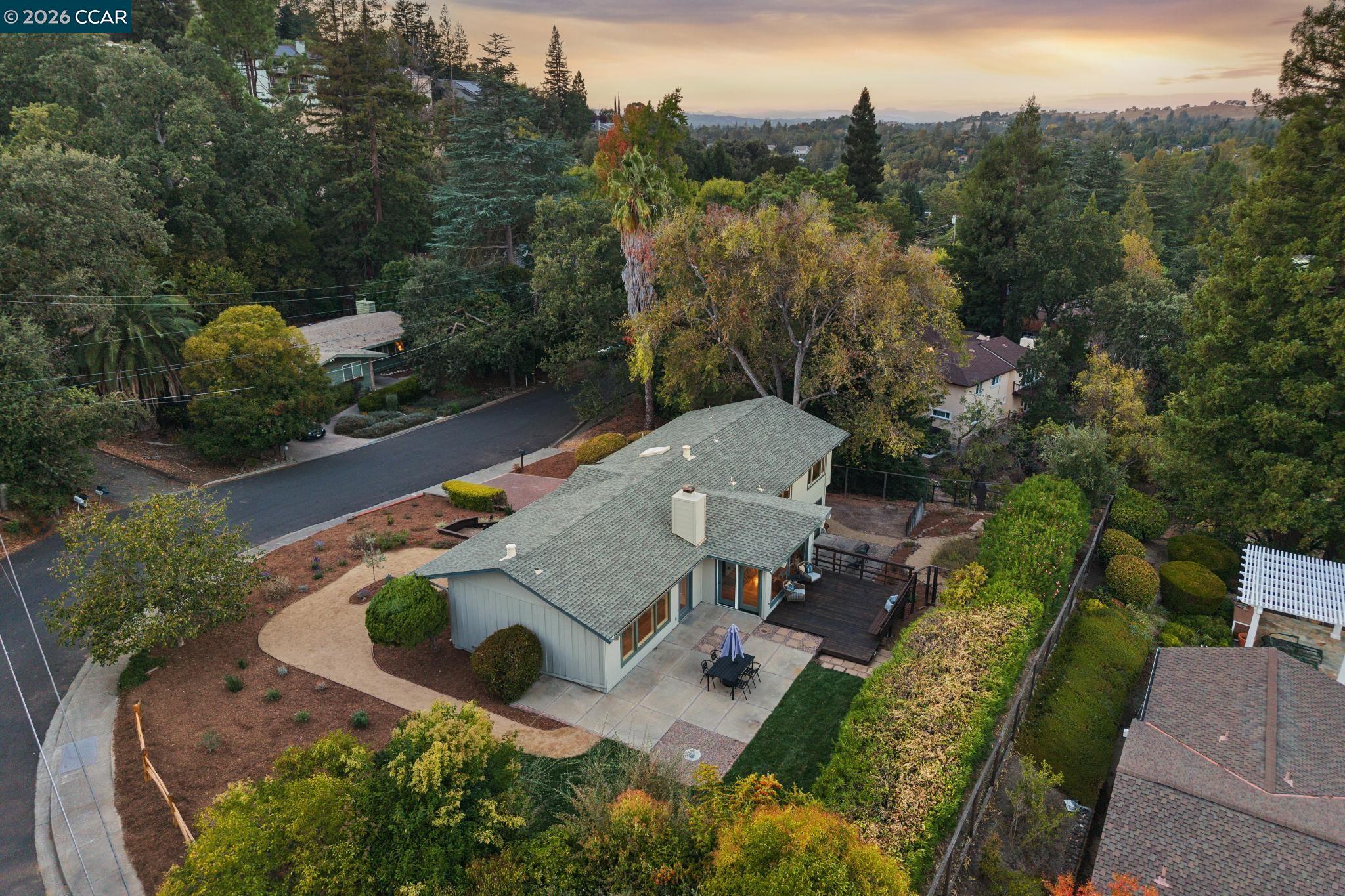 220 Grover Ln