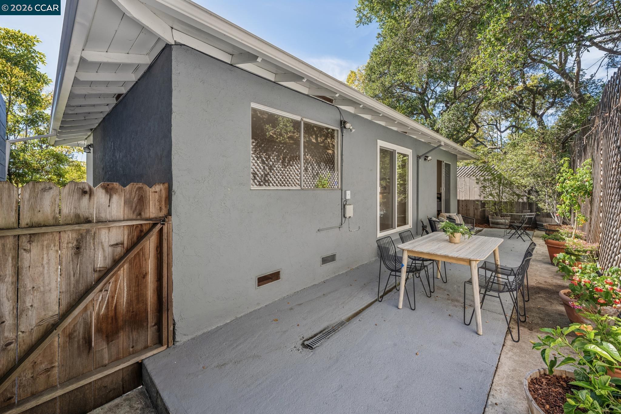 1016 Norwood Ave