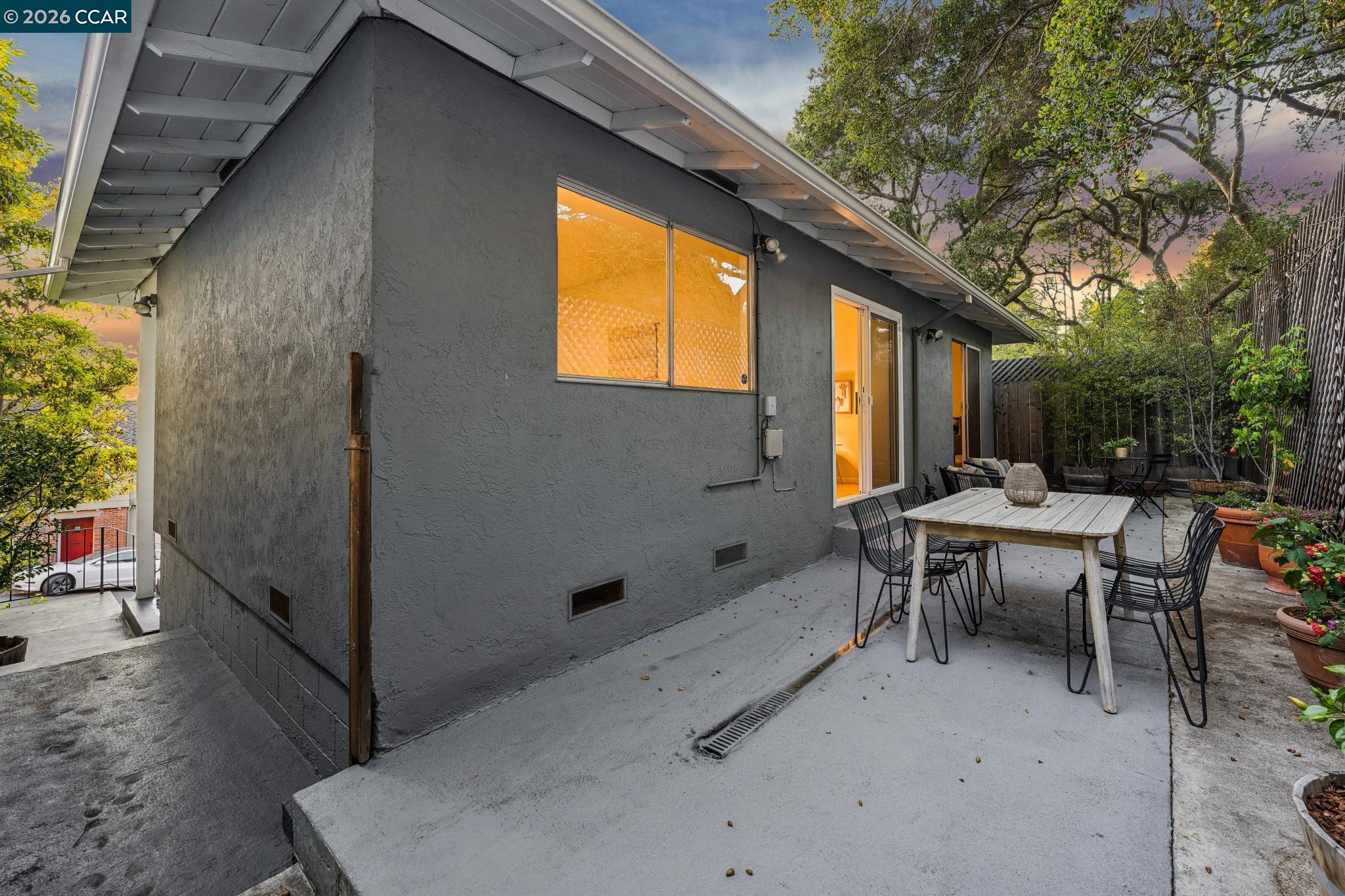1016 Norwood Ave