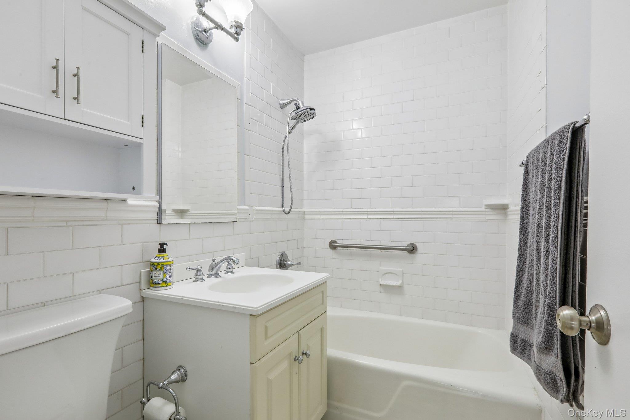 30 Lake Street Unit: 3J