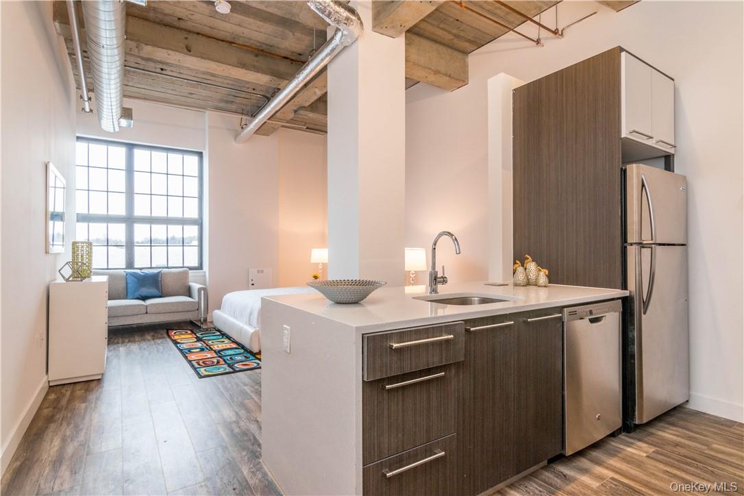 121 Westmoreland Avenue Unit: 603