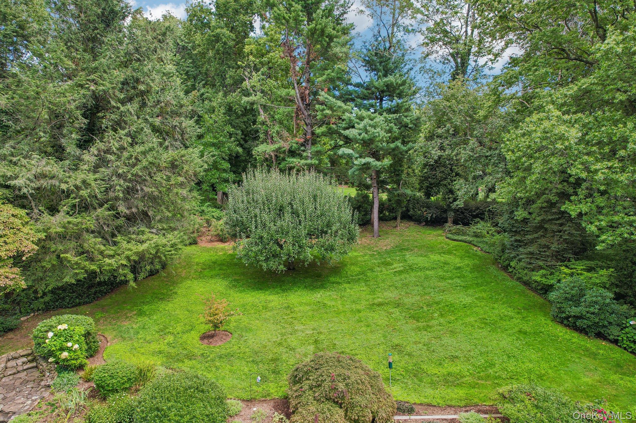 16 Edgewood Drive