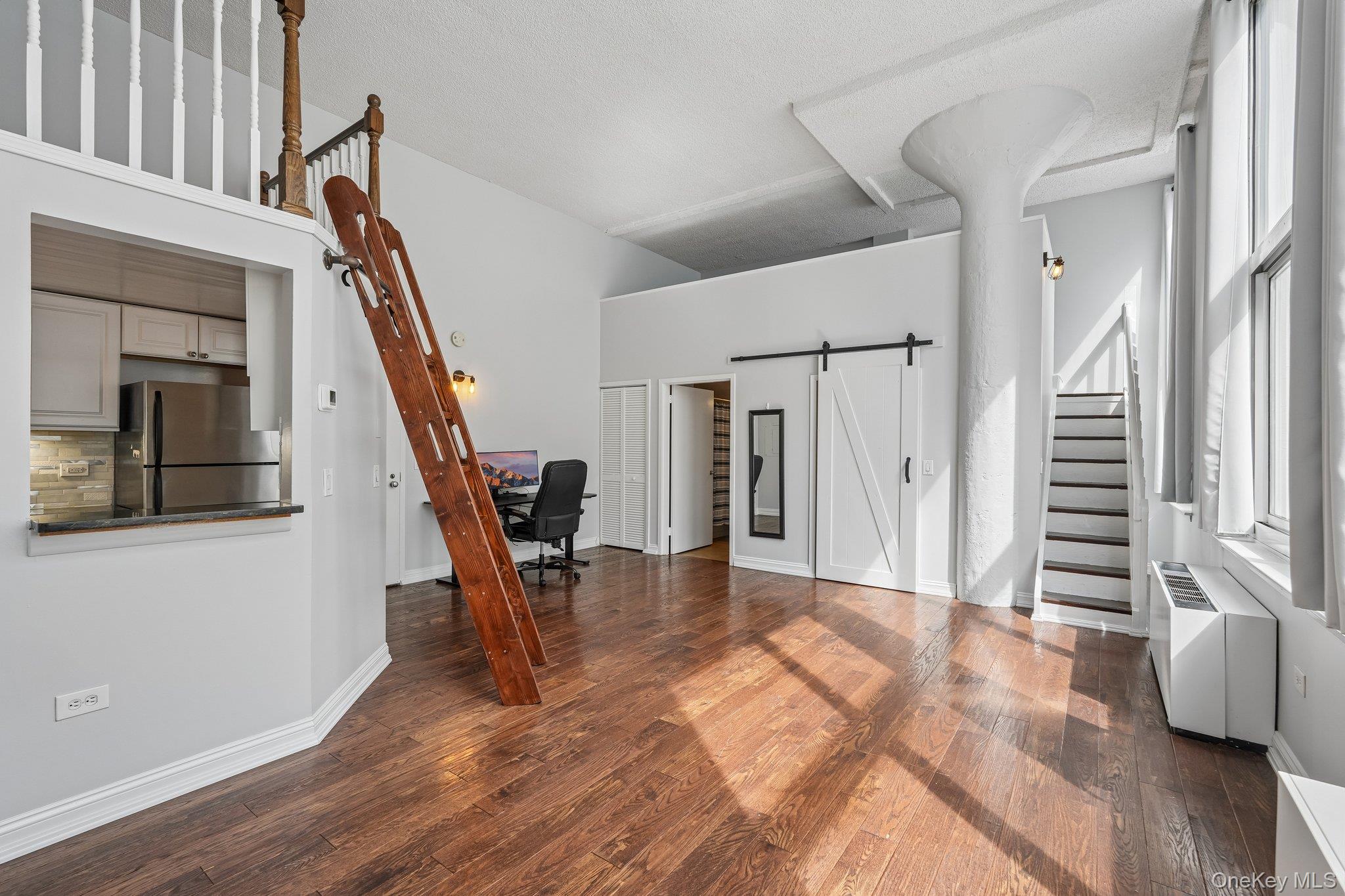 1 Landmark Square Unit: 413