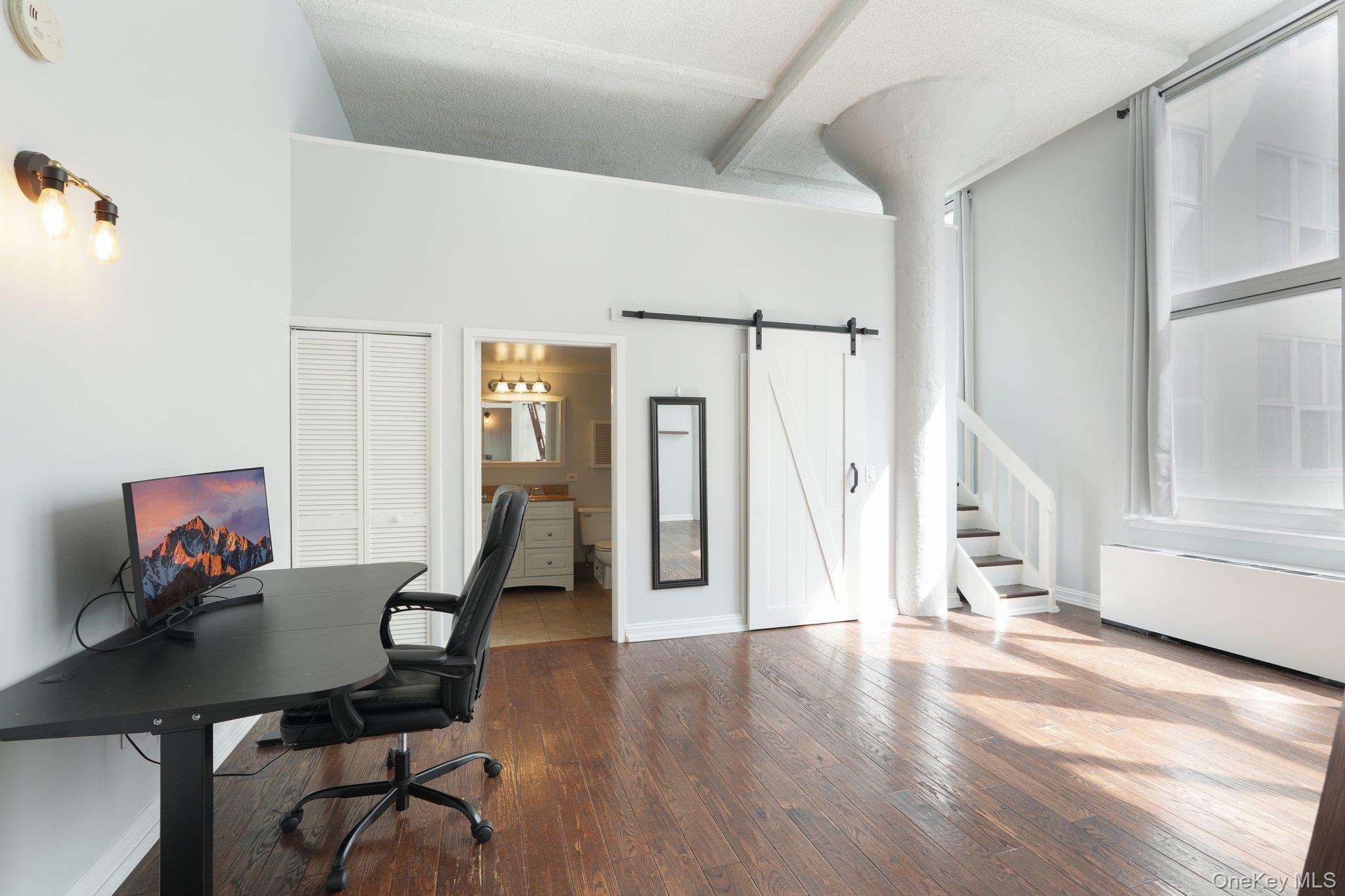1 Landmark Square Unit: 413