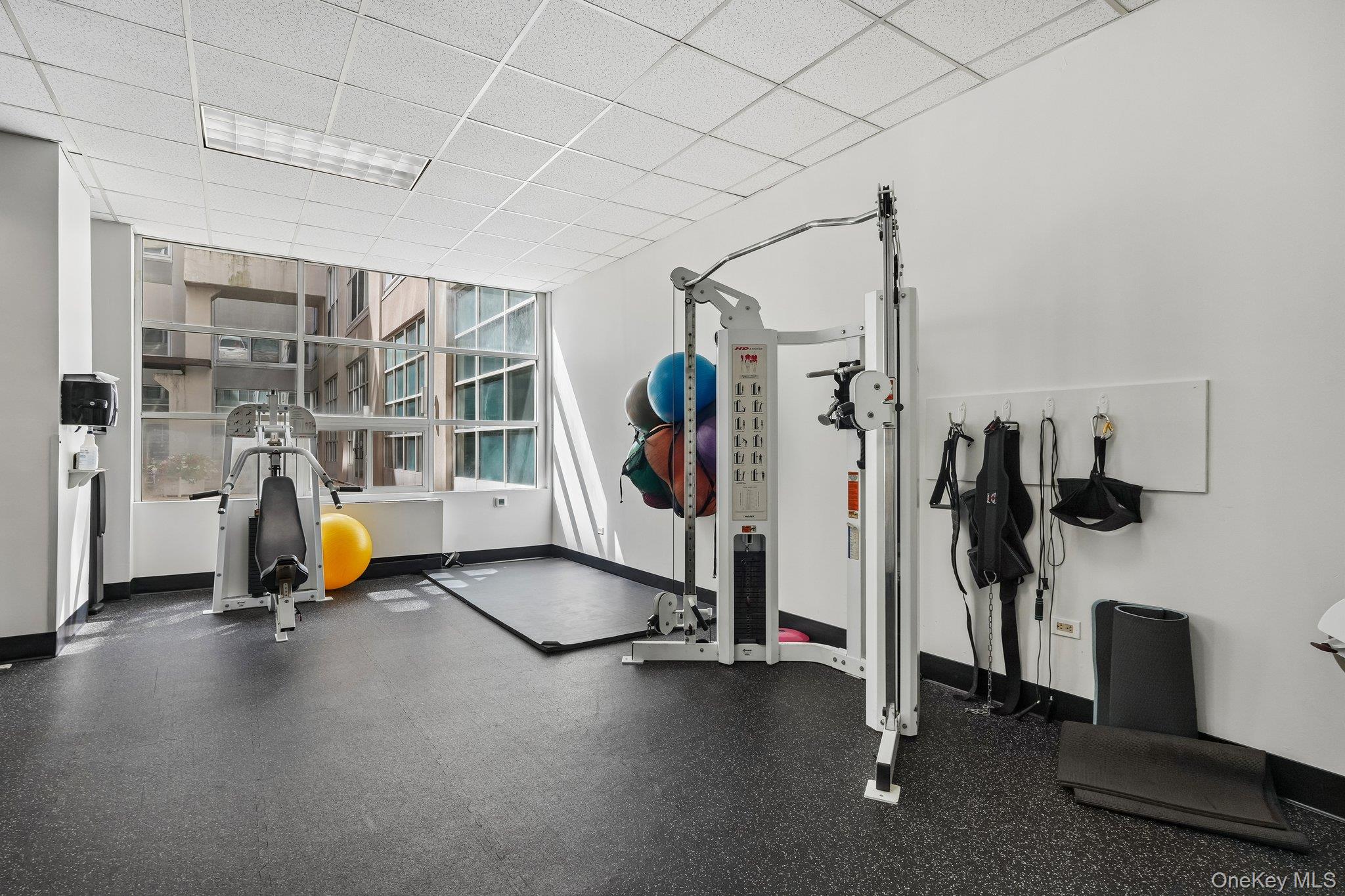 1 Landmark Square Unit: 413