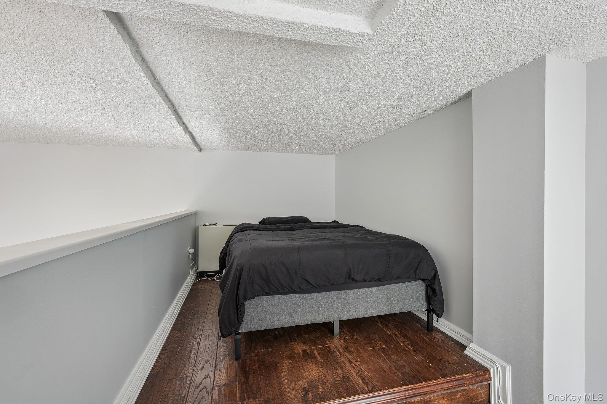1 Landmark Square Unit: 413