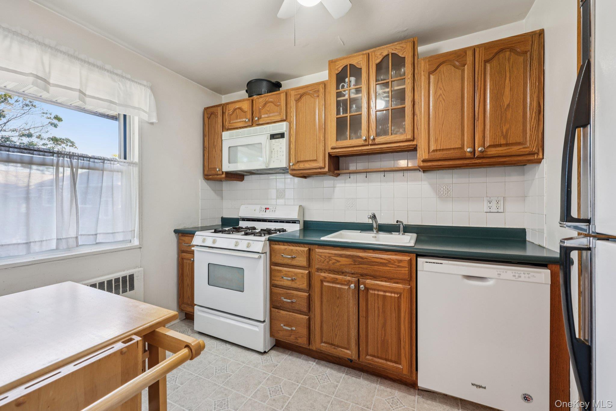 121 N Broadway Unit: 12A