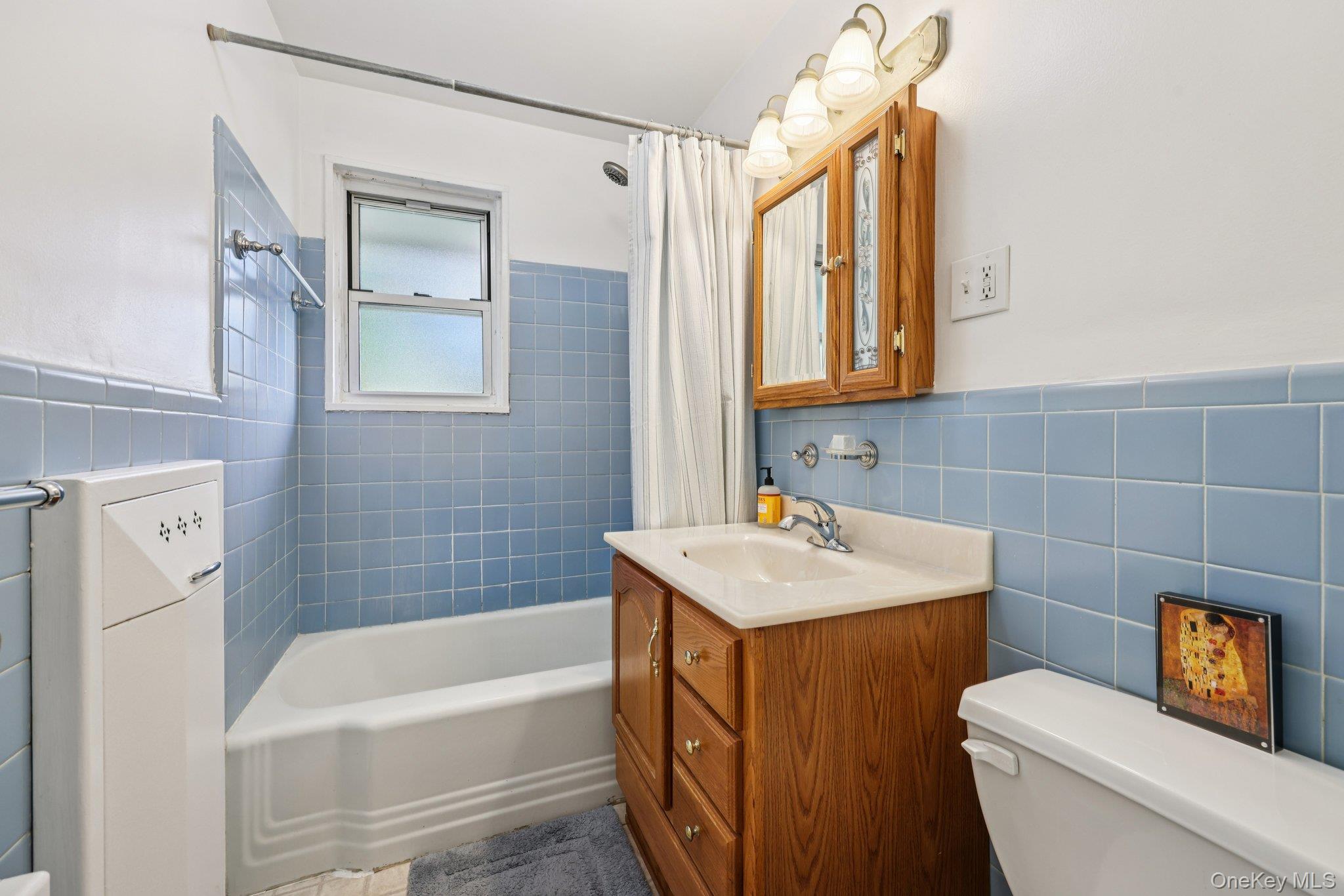 121 N Broadway Unit: 12A