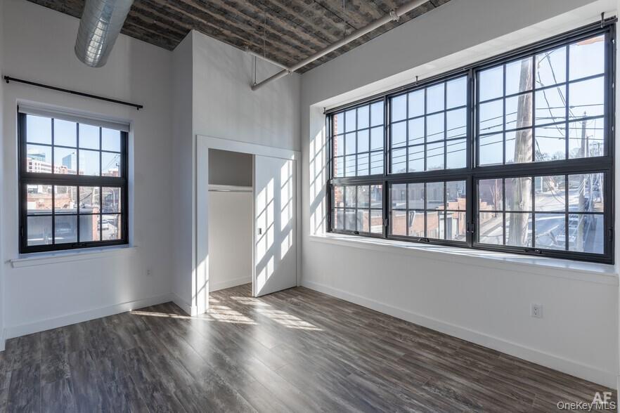 121 Westmoreland Avenue Unit: 410