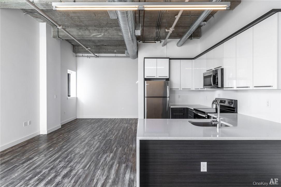 121 Westmoreland Avenue Unit: 410