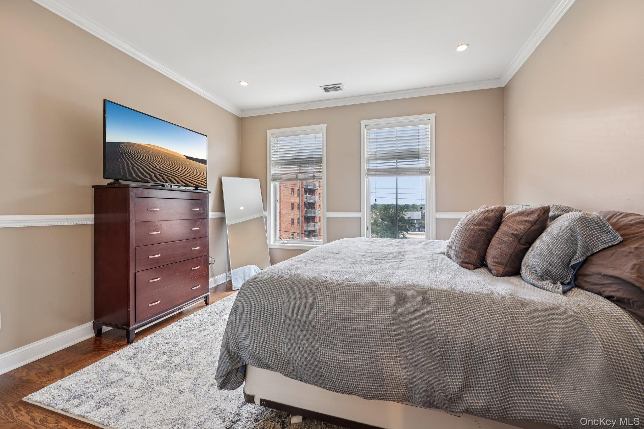 410 Westchester Avenue Unit: 202